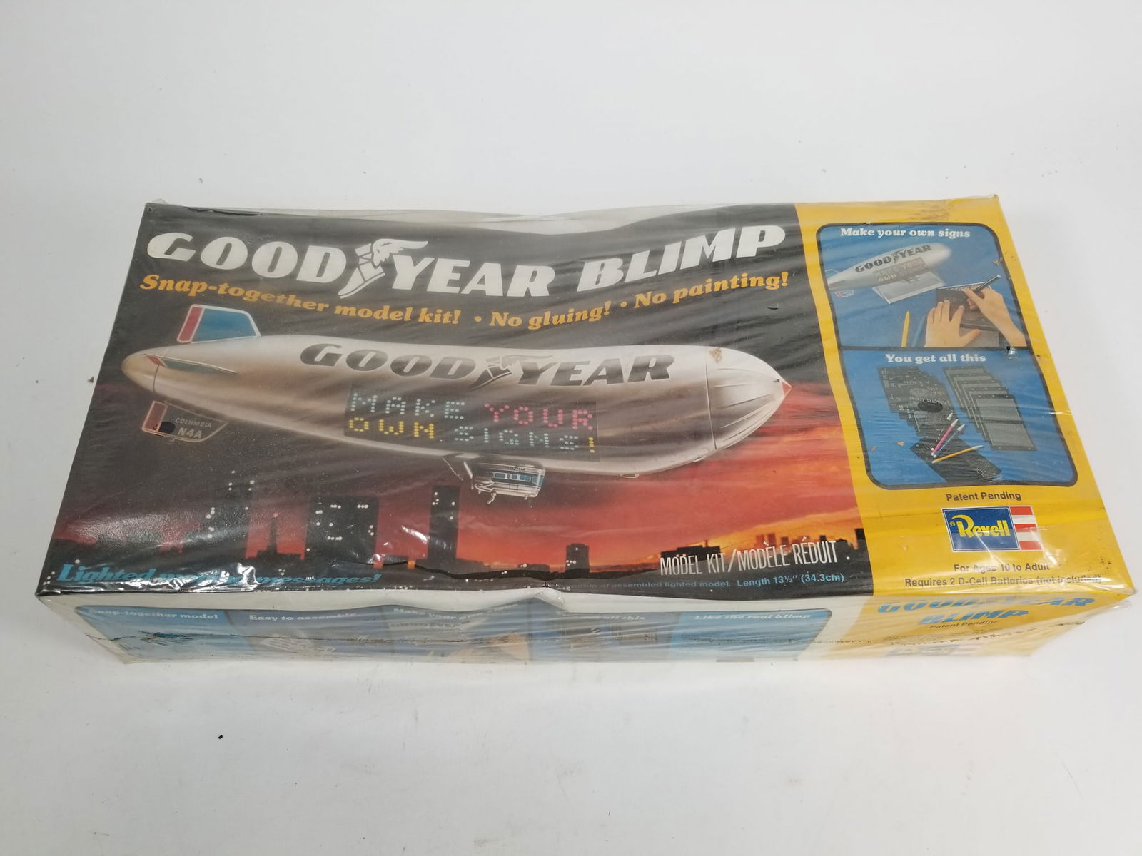 Revell Goodyear Blimp Model Building Kit Sealed in Box (1 of 2)