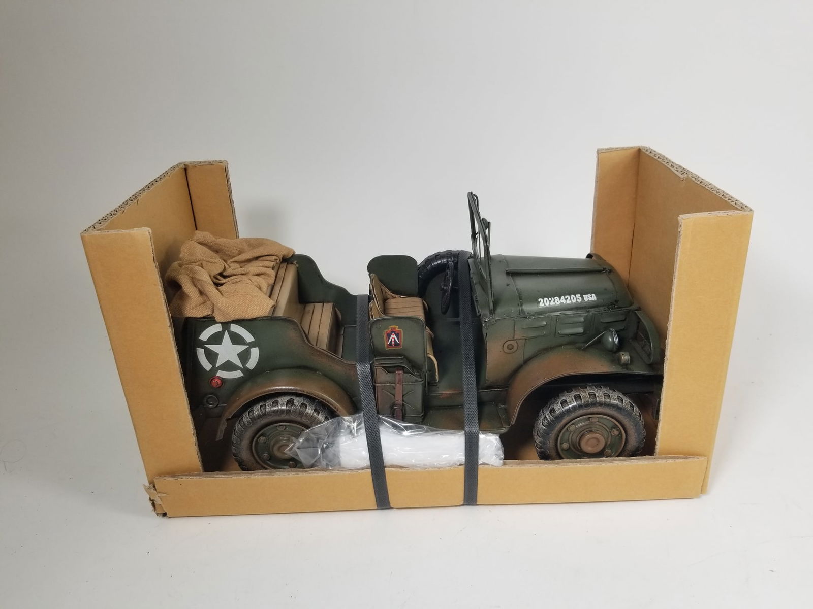 Vintage Decorative Model Military Jeep (1 of 3)
