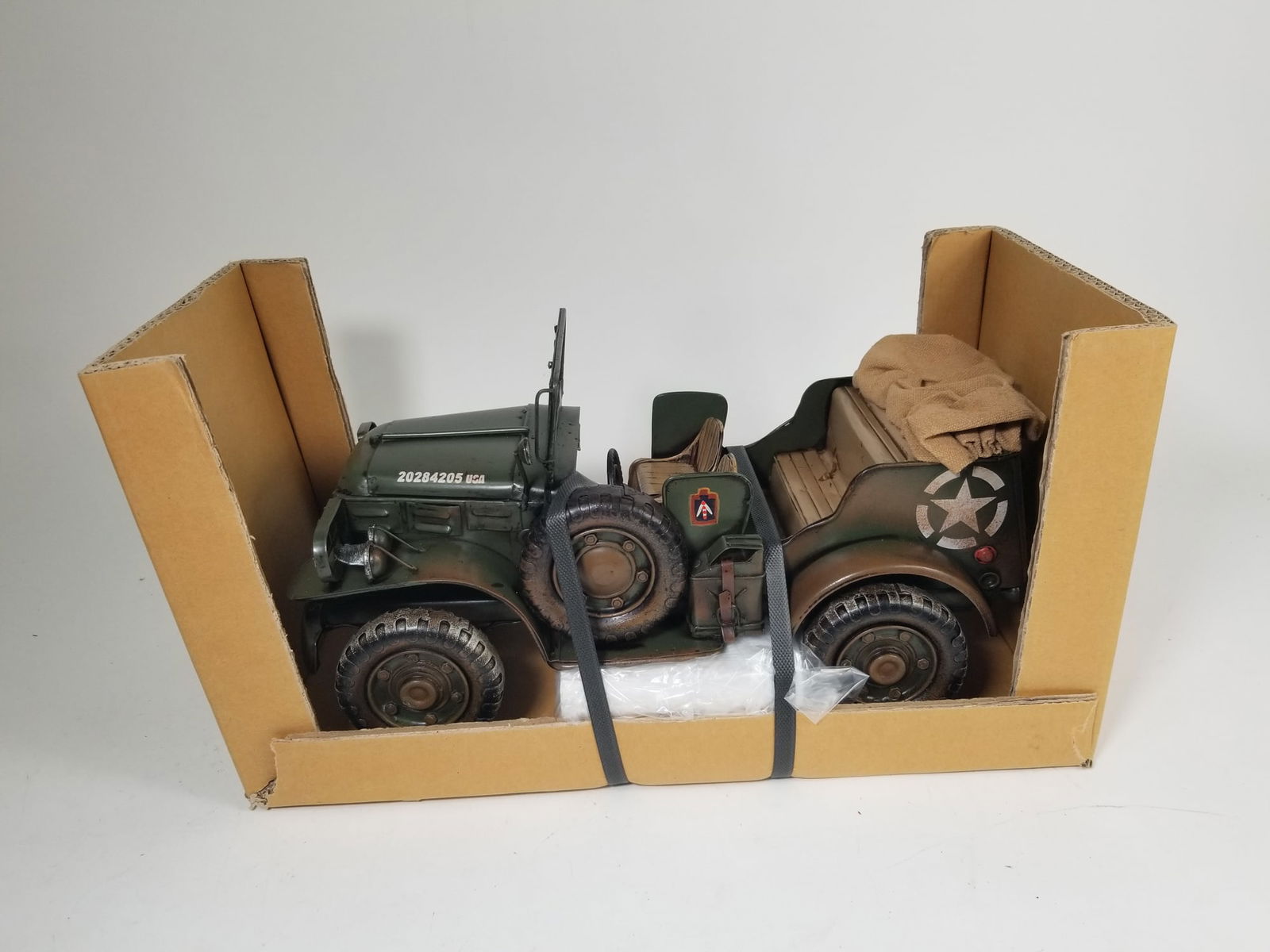 Vintage Decorative Model Military Jeep (1 of 3)