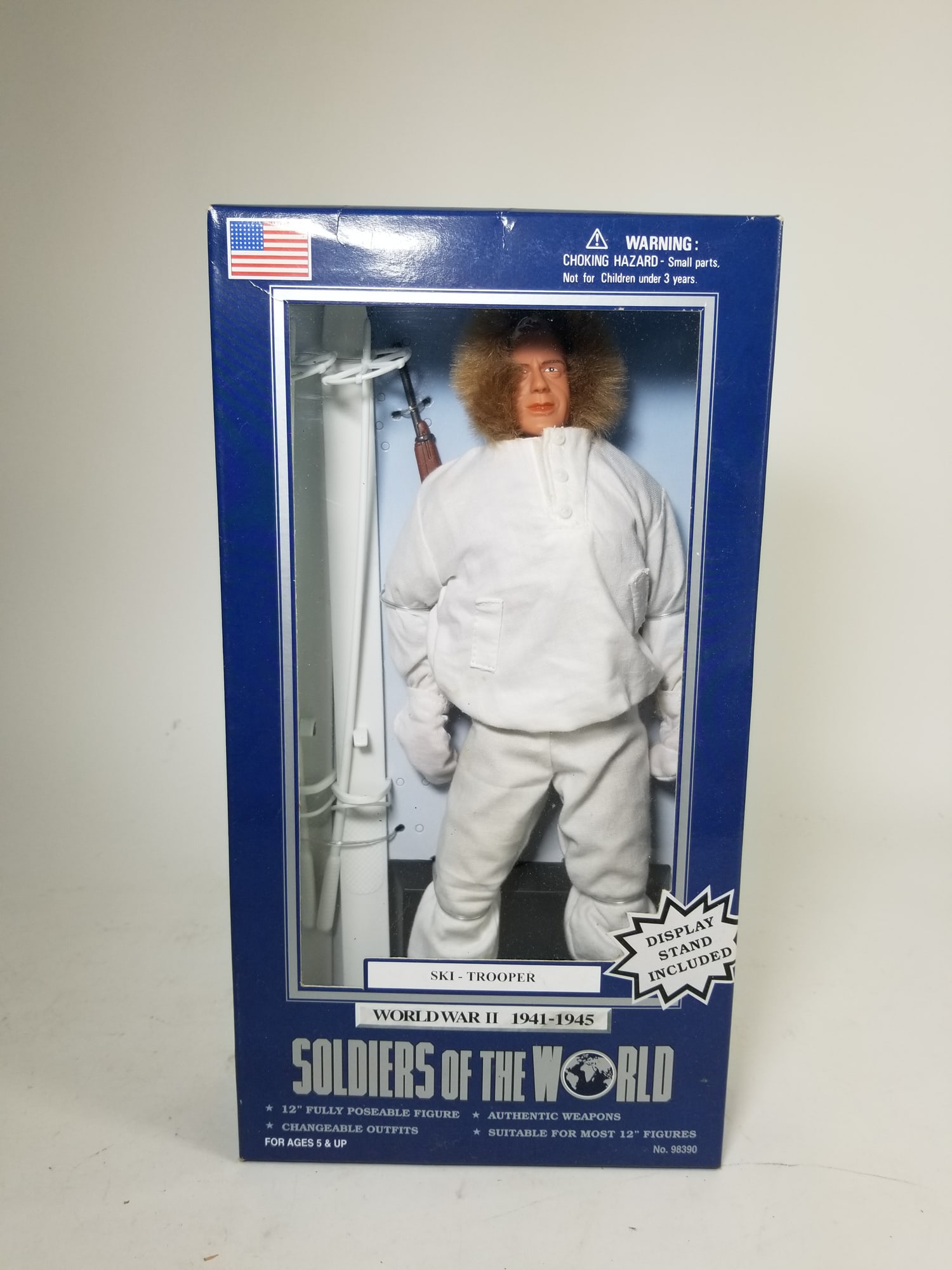 Soldiers of the World World War II (1941-1945) Figurine in Box: Soldiers of the World World War II (1941-1945) Figurine in Box Size 13" x 7" x 3" Literature Brooks Auction is not responsible for outbids. Questions? Call the office at (856) 694-2960 or email us d