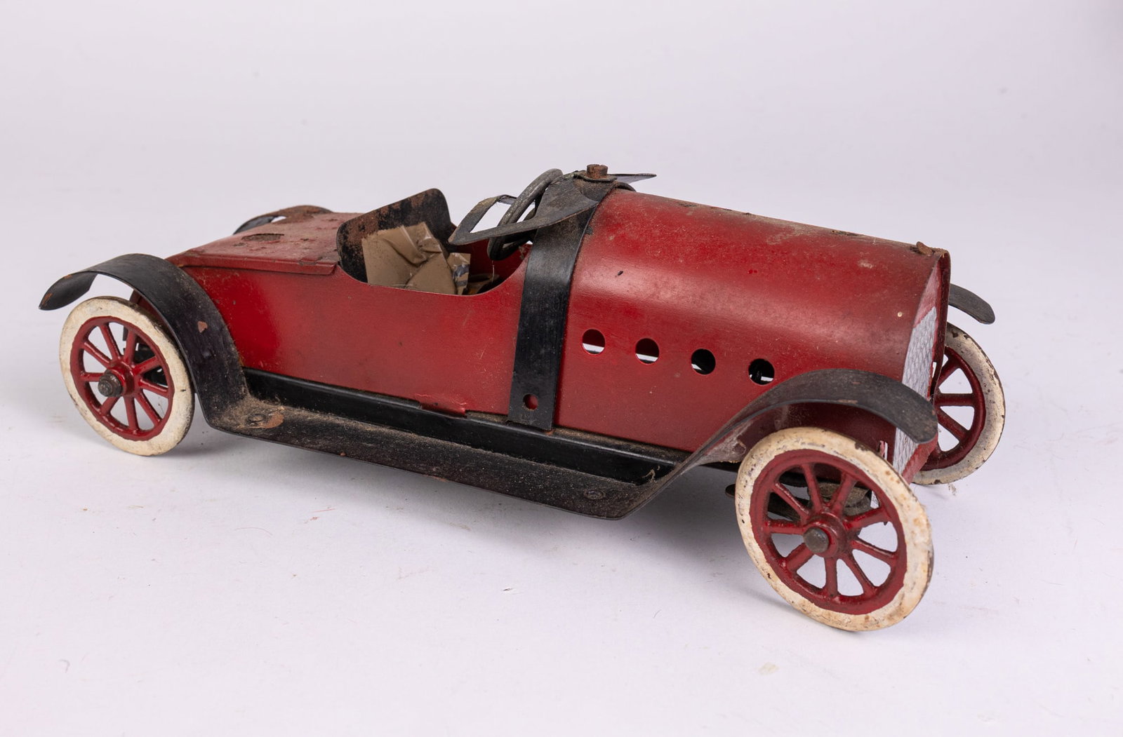 Steel Wind Up Antique Style Car: Steel Wind Up Antique Style Car Size 4" x 10" x 4' Literature Brooks Auction is not responsible for outbids. Questions? Call the office at (856) 694-2960 or email us directly at info@brooks.auction.