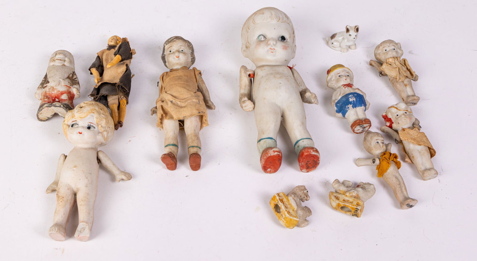 Lot of Antique Bisque Dolls: Lot of Antique Bisque Dolls Size 7" x 3" x 3" Literature Brooks Auction is not responsible for outbids. Questions? Call the office at (856) 694-2960 or email us directly at info@brooks.auction. <