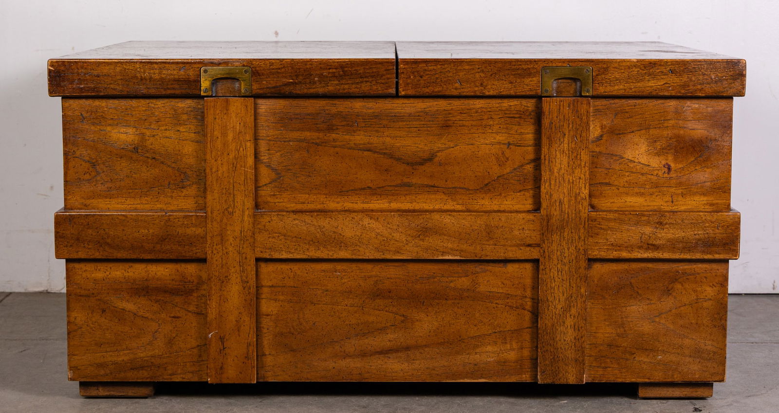 Modern Oak Coffee Table w/ Sliding Top (1 of 10)