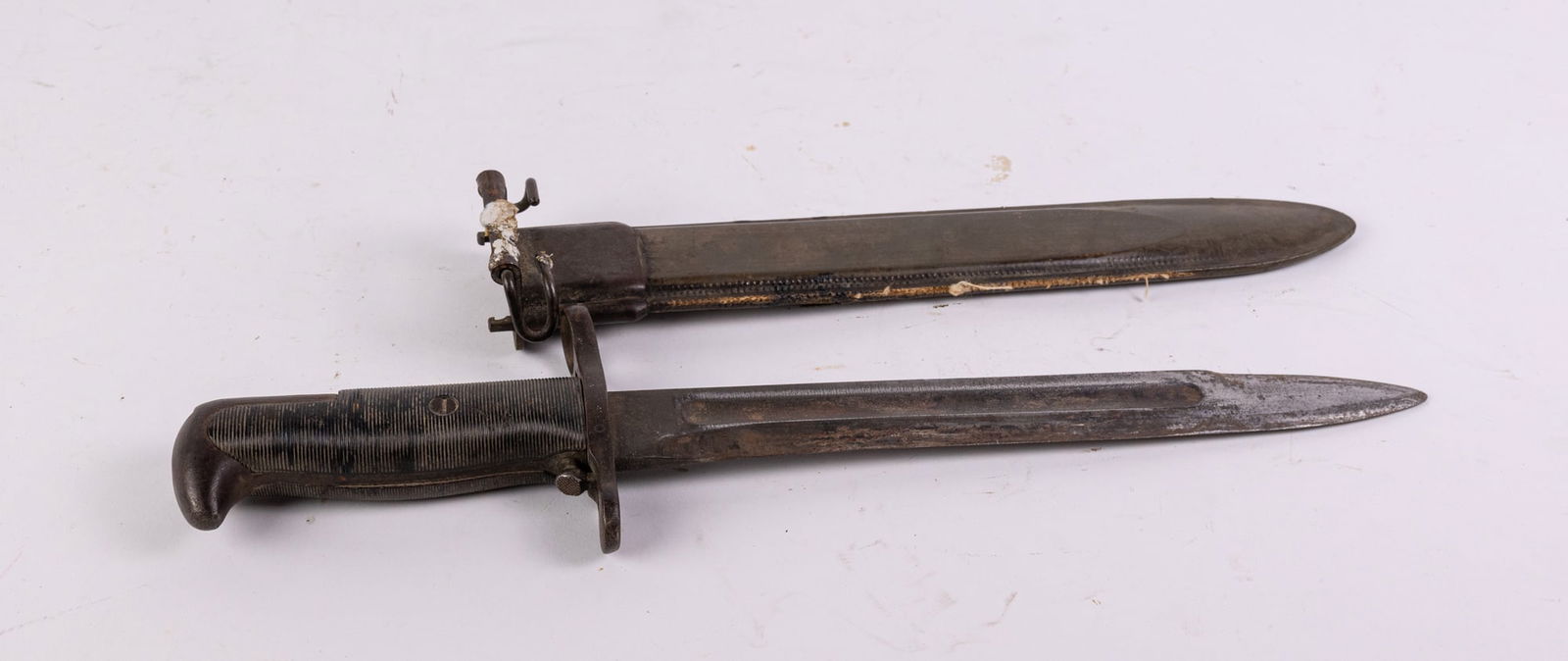 WWII PAL US Army Bayonet W/Scabbard (1 of 7)