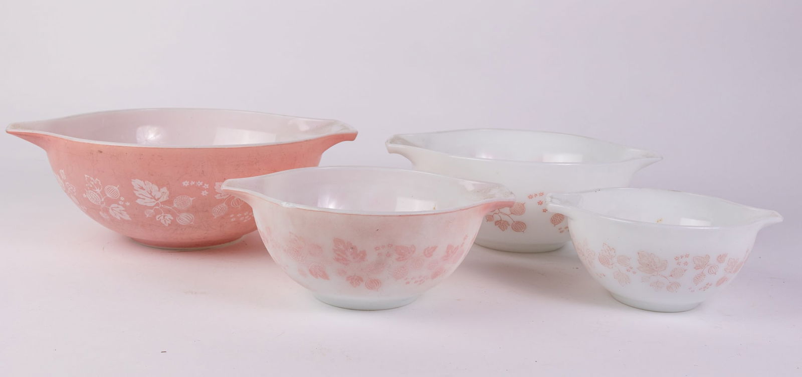 Set of 4 Pyrex Pink Gooseberry Cinderella Nesting Bowls: Set of 4 Pyrex Pink Gooseberry Cinderella Nesting Bowls Size 4.5" x 13" x 10.5" Literature Brooks Auction is not responsible for outbids. Questions? Call the office at (856) 694-2960 or email us dir
