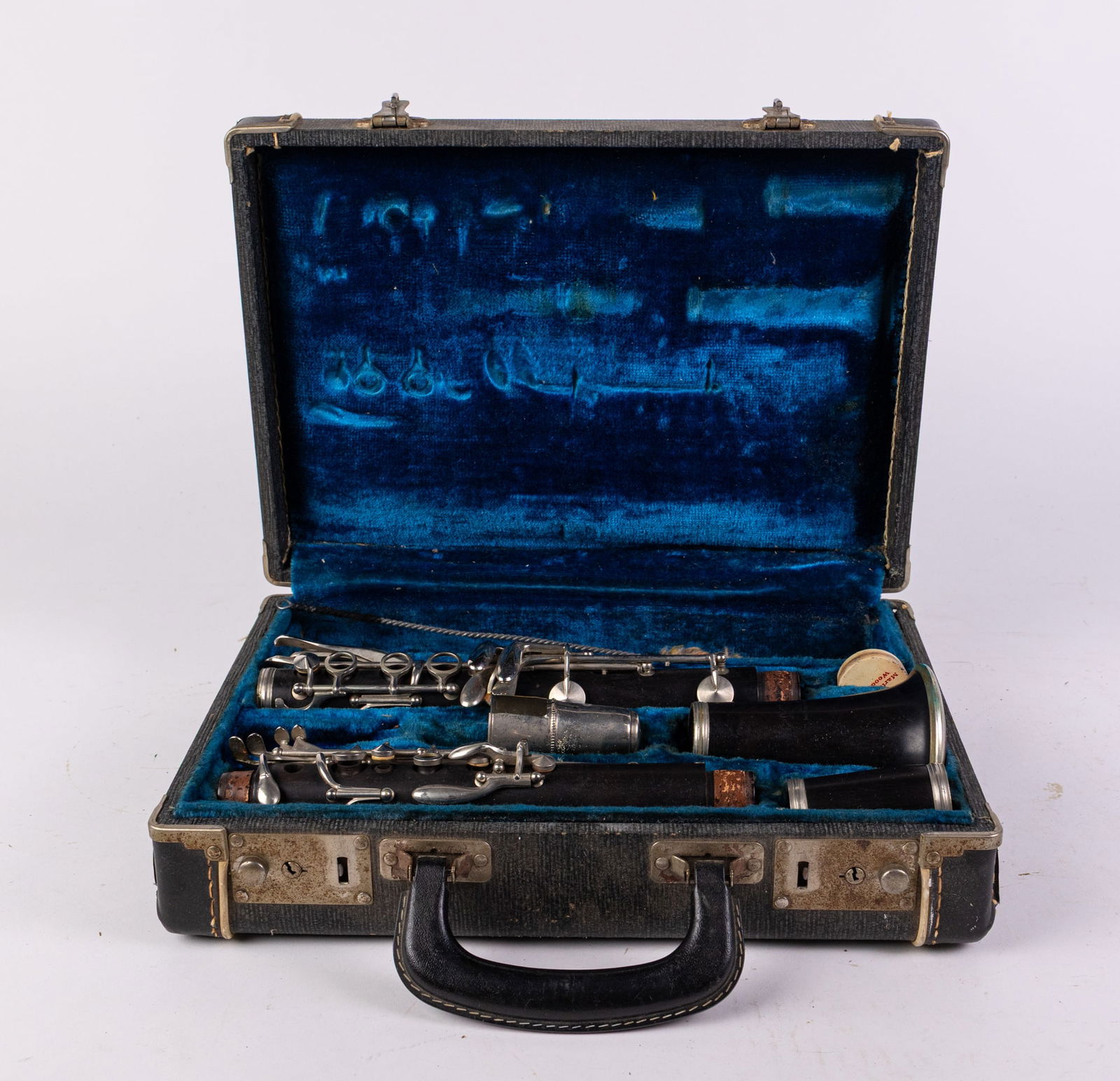 Vintage Clarinet in Case (1 of 7)