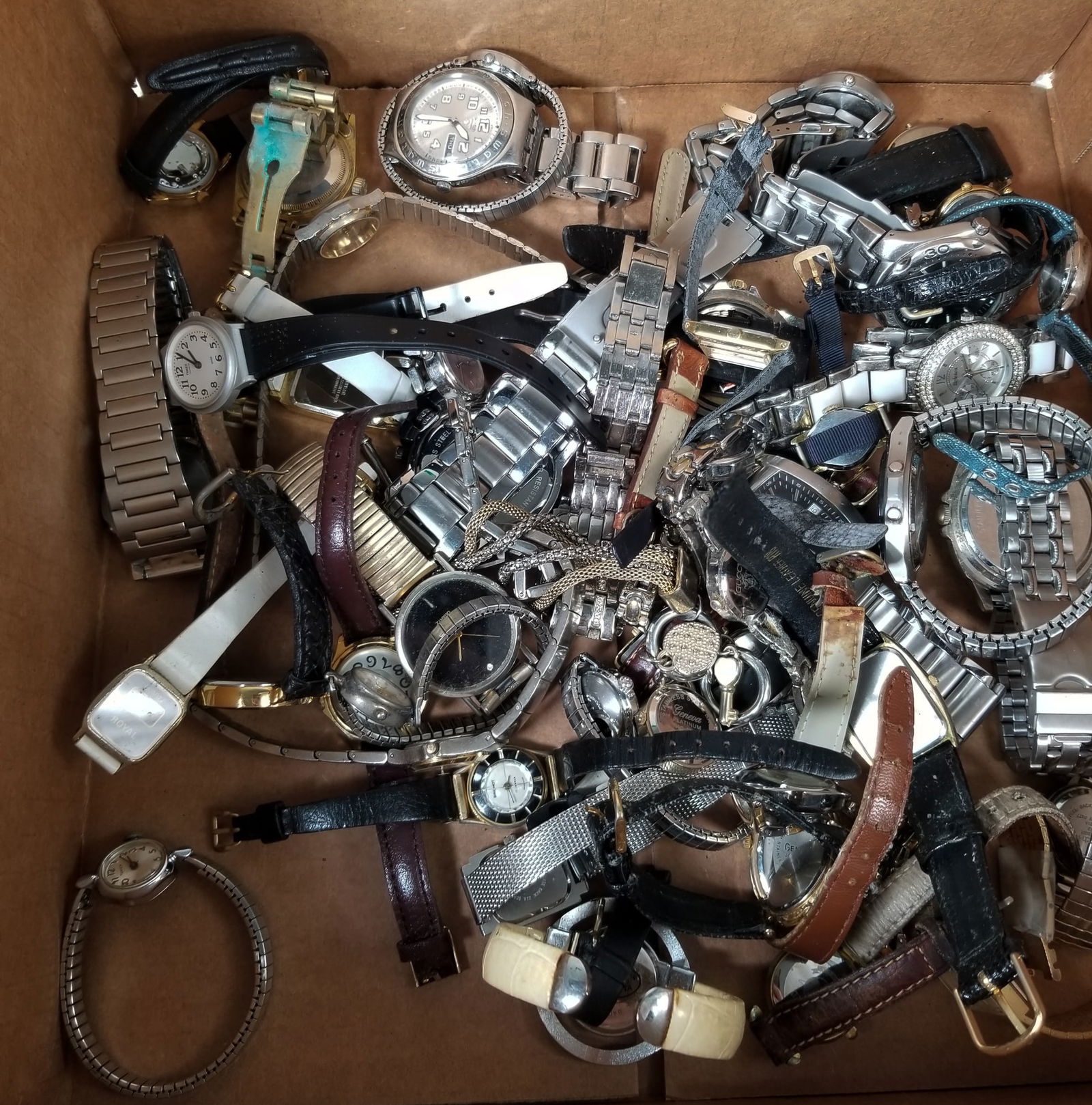 Assortment of Wrist Watches: Assortment of Wrist Watches: U.S. Polo Assn - Timex - Gucci - DKNY - and more Literature Brooks Auction is not responsible for outbids. Questions? Call the office at (856) 694-2960 or email us direct