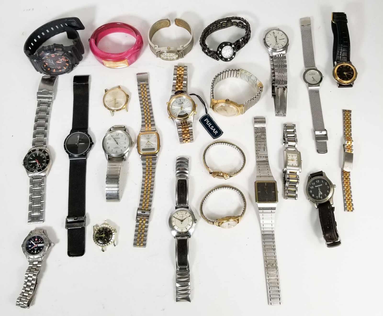 Wrist Watch Assortment: Wrist Watch Assortment: Skagen - Pulsar - Timex - Bulova - Timberland - Wenger - and more Literature Brooks Auction is not responsible for outbids. Questions? Call the office at (856) 694-2960 or ema