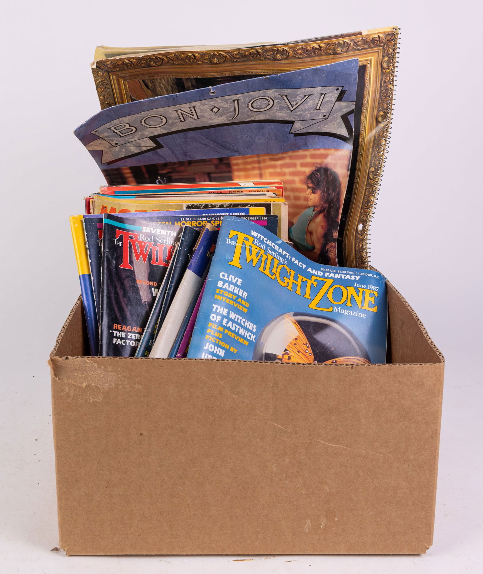 Lot of Pop Culture Ephemera: Lot of Pop Culture Ephemera: Mostly 1980's Twilight Zone Magazines, featuring interviews with David Lynch, Stephen King, Clive Barker, and many other major horror writers/directors Size 7" x 12" x 12"