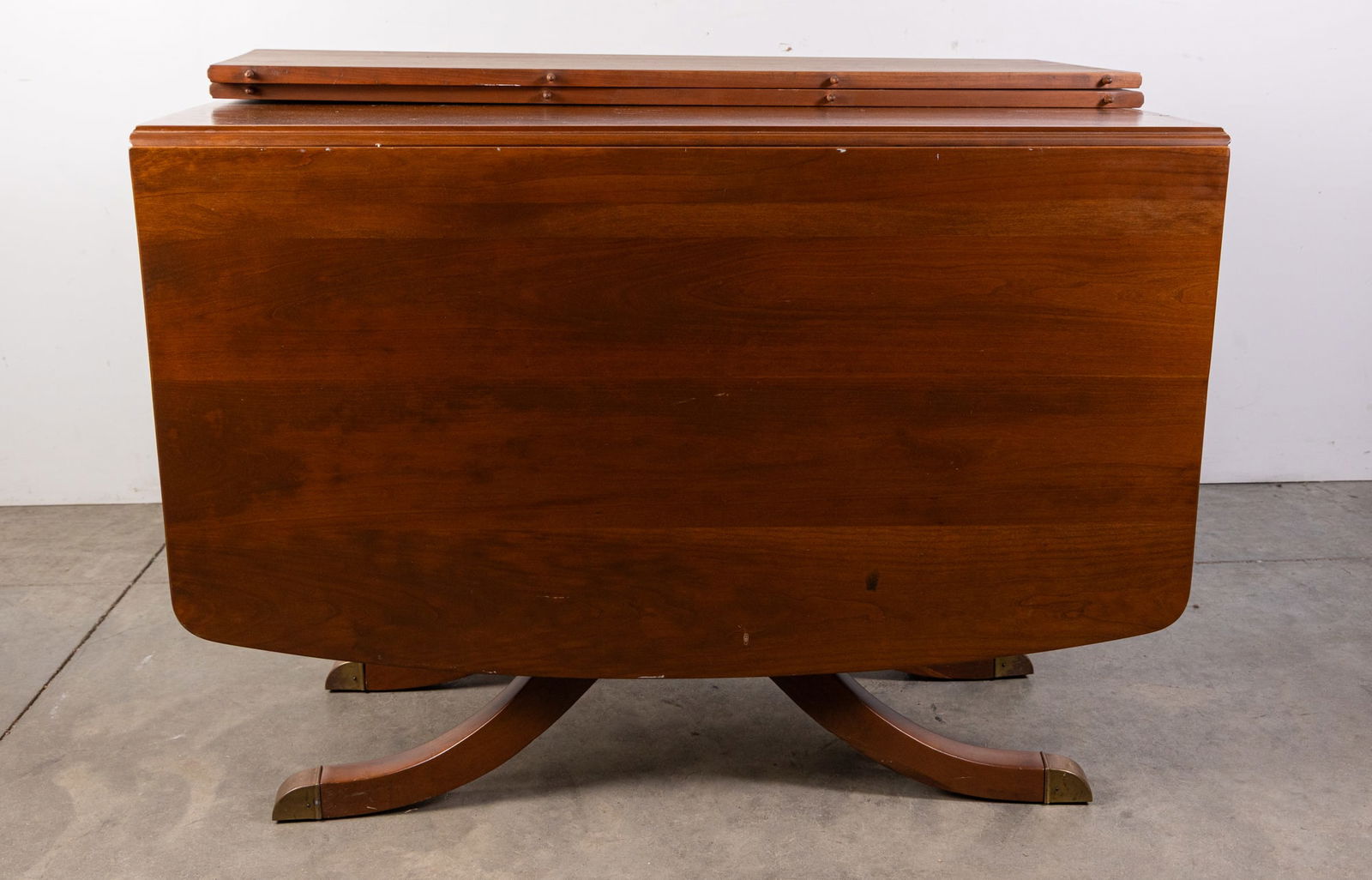 Vintage Duncan Phyfe Regency Style Drop Leaf Extending Pedastal Table: Vintage Duncan Phyfe Regency Style Drop Leaf Extending Pedastal Table Size 30" x 28" x 42" Literature Brooks Auction – Online Auction Terms & Conditions ——————