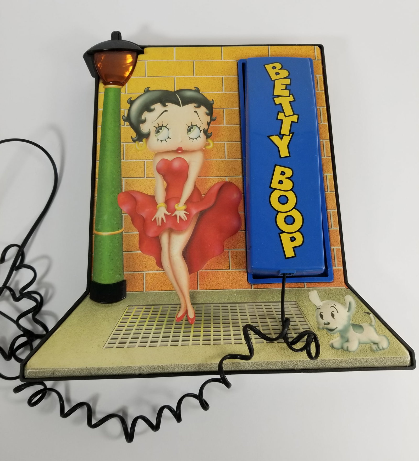 Betty Boop Polyconcept 1998 Landline Telephone: Betty Boop Polyconcept 1998 Landline Telephone Size 11" x 12" x 1" Literature Brooks Auction – Online Auction Terms & Conditions —————————&#
