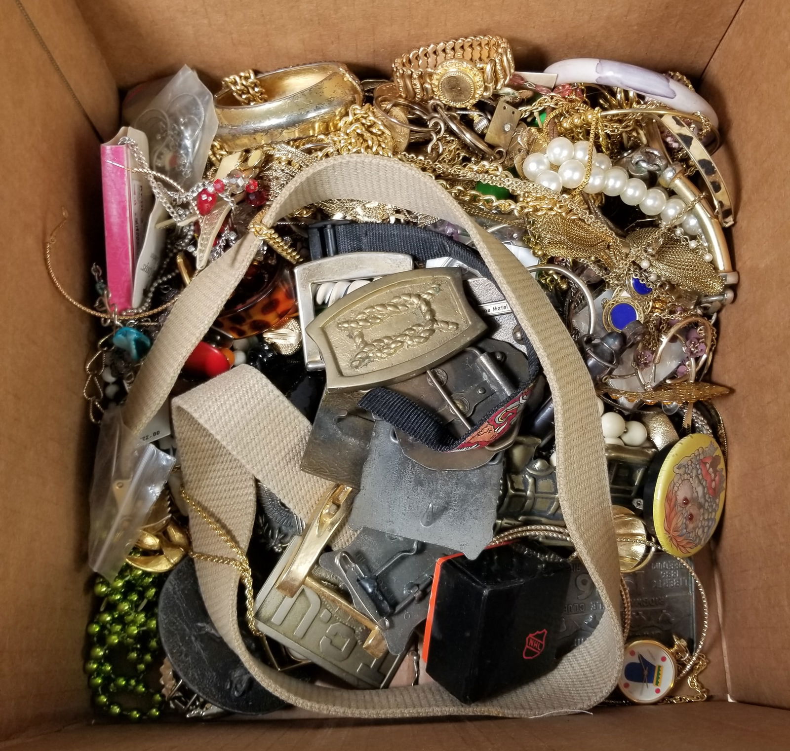 Assorted Costume Jewelry (1 of 5)