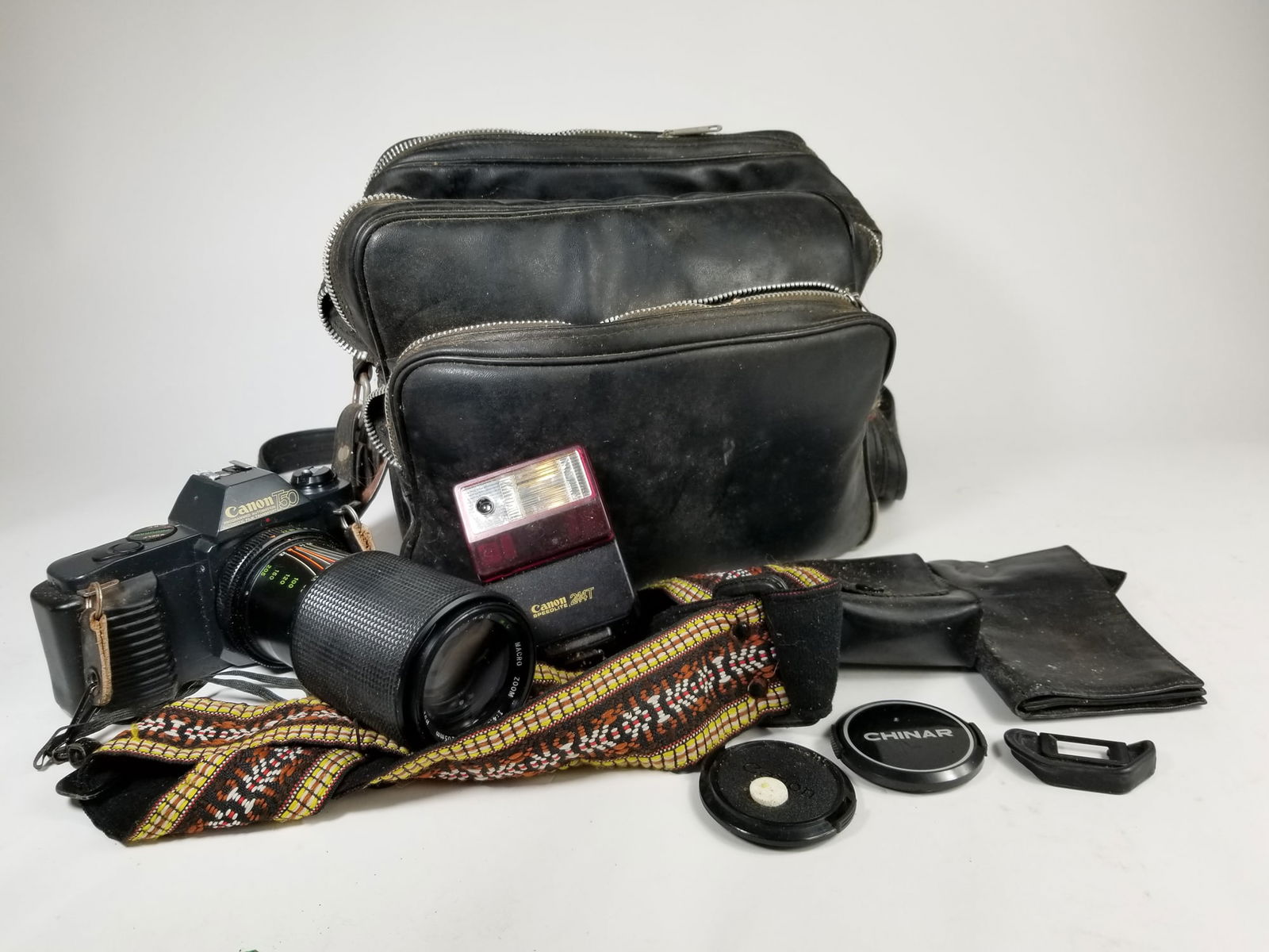 Vintage Canon T50 35mm SLR Camera w/ Bag (1 of 3)