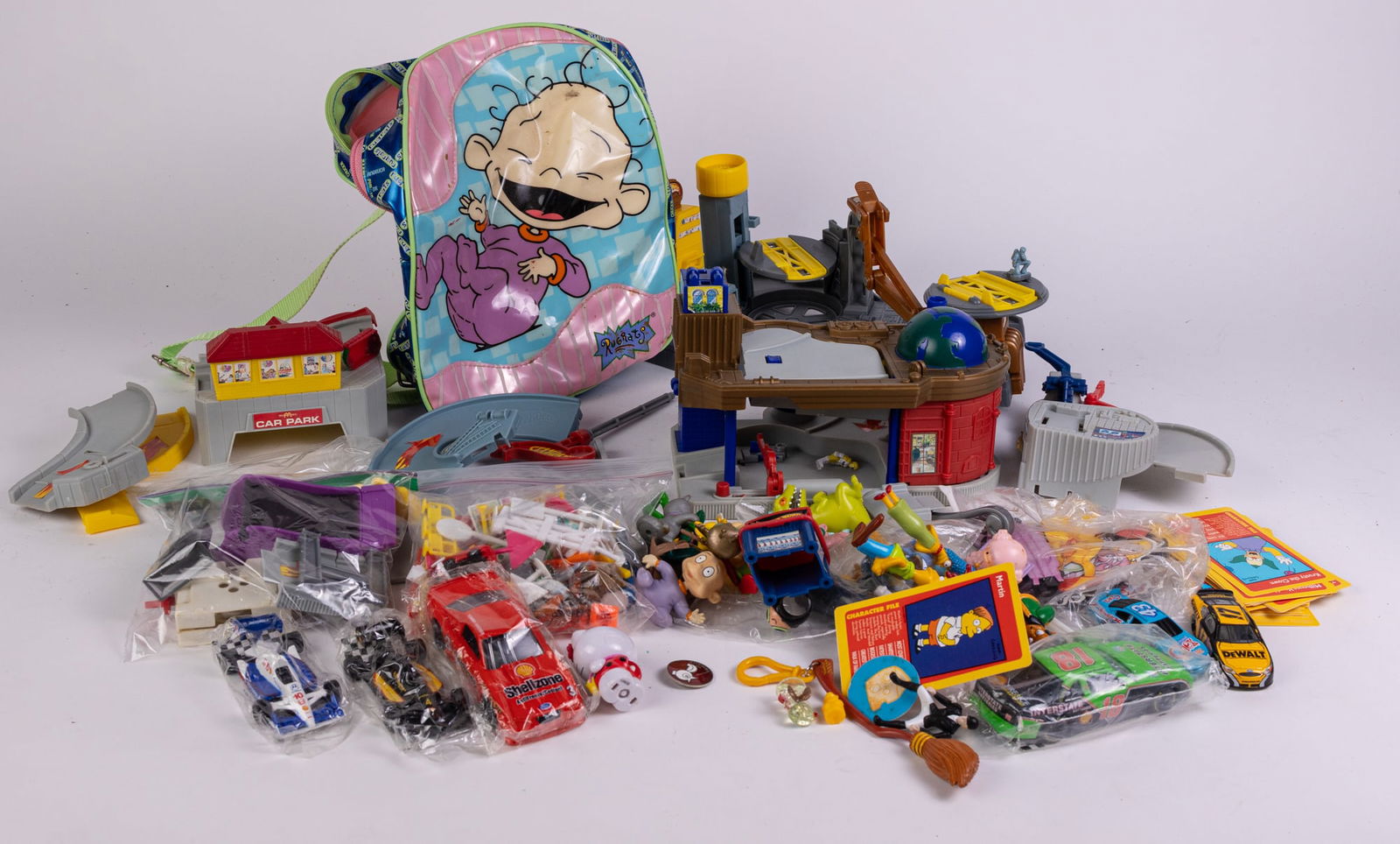 Assorted Toys & Games ft. Hot Wheels Playset: Assorted Toys & Games ft. Hot Wheels Playset Size 7" x 12" x 12" Literature Brooks Auction is not responsible for outbids. Questions? Call the office at (856) 694-2960 or email us directly at info@