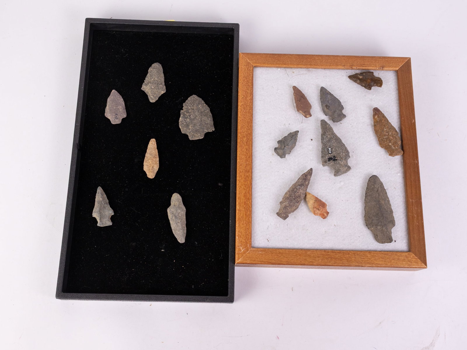 Lot of Arrowheads Featuring South Jersey Arrowheads: Lot of Arrowheads Featuring South Jersey Arrowheads Size 7" x 12" x 12" (box size) Literature Brooks Auction – Online Auction Terms & Conditions ———————