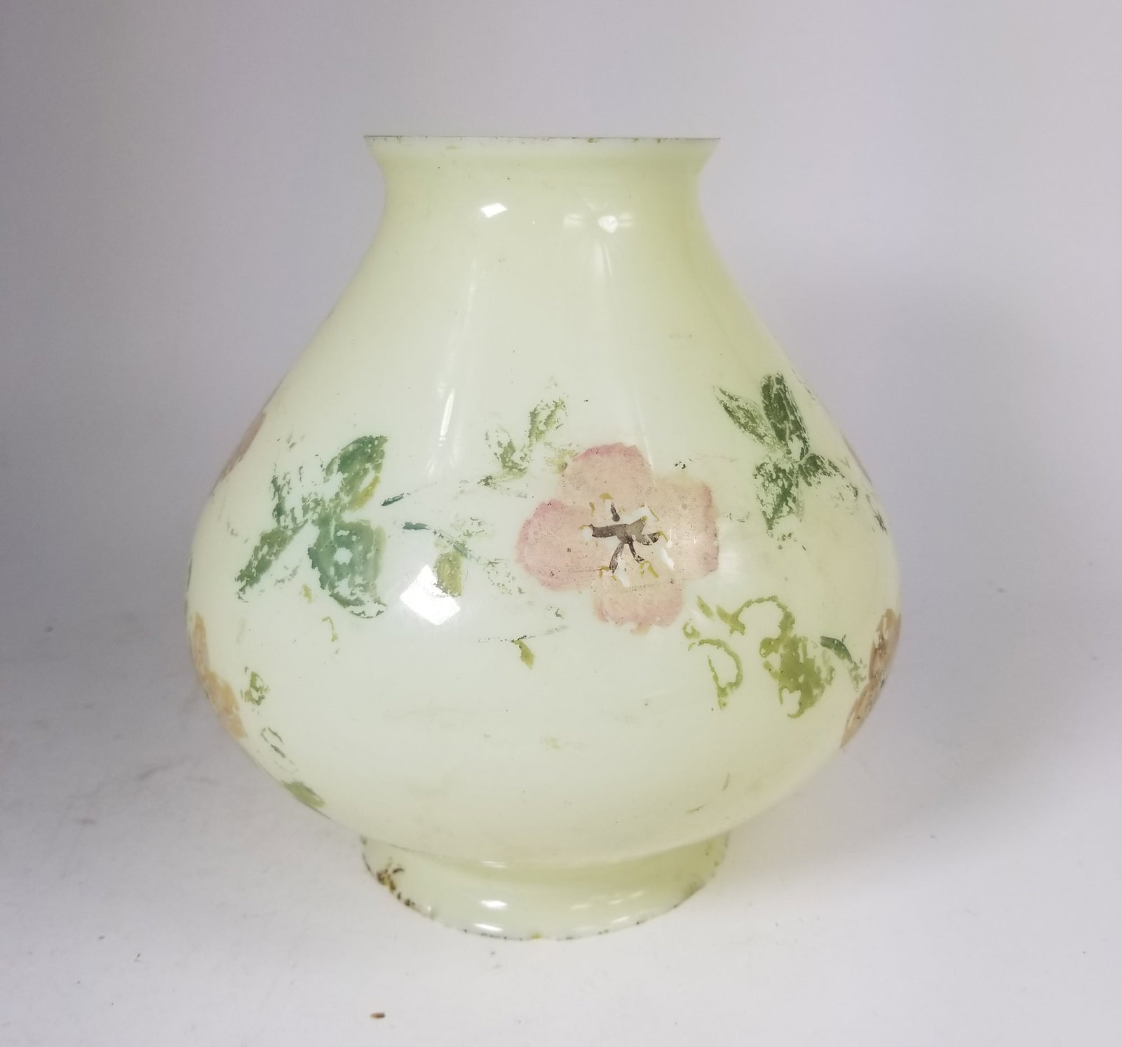 Antique Uranium Glass Hand Painted Lamp Shade: Antique Uranium Glass Hand Painted Lamp Shade Size 8" x 8" x 8" Literature Brooks Auction – Online Auction Terms & Conditions —————————̵
