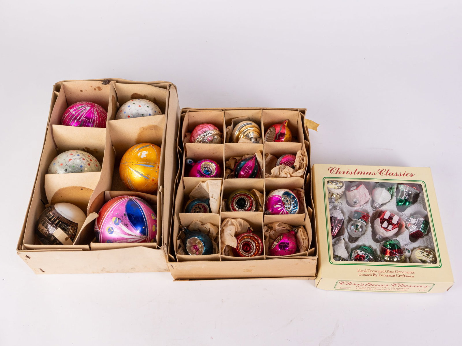 Vintage Christmas Ornaments: Vintage Christmas Ornaments Size 7" 12" x 12" Literature Brooks Auction – Online Auction Terms & Conditions ————————————&#