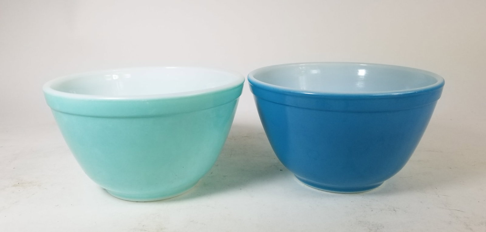 Pair of Blue Pyrex Bowls: Pair of Blue Pyrex Bowls Size 4" x 6" x 6" Literature Brooks Auction – Online Auction Terms & Conditions ————————————̵