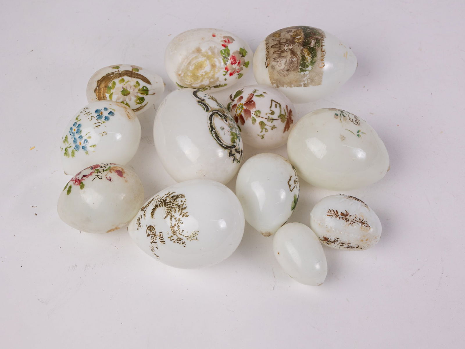 Vintage & Antique Glass Easter Eggs Assortment: Vintage & Antique Glass Easter Eggs Assortment Size 7" x 12" x 12" Literature Brooks Auction – Online Auction Terms & Conditions —————————&#