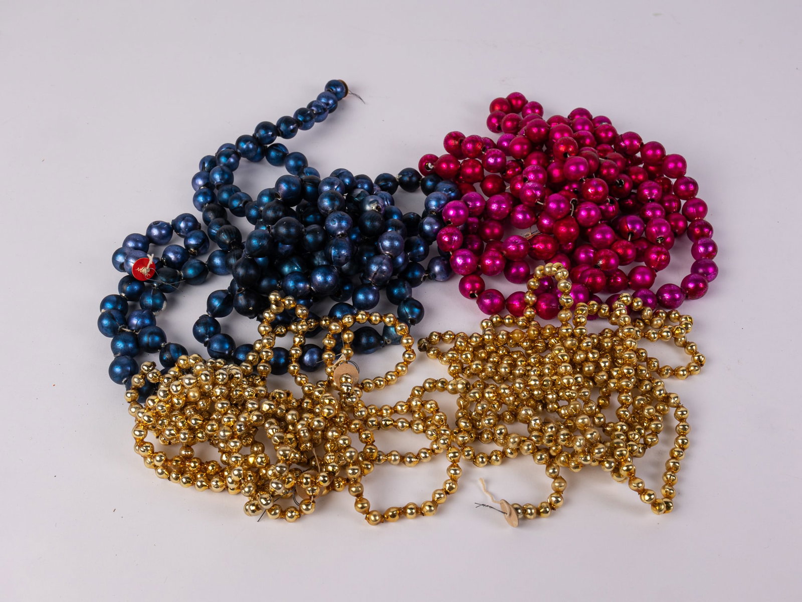 Vintage Mercury Glass Christmas Garlands: Vintage Mercury Glass Christmas Garlands Size 7" x 12" x 12" Literature Brooks Auction – Online Auction Terms & Conditions ——————————&