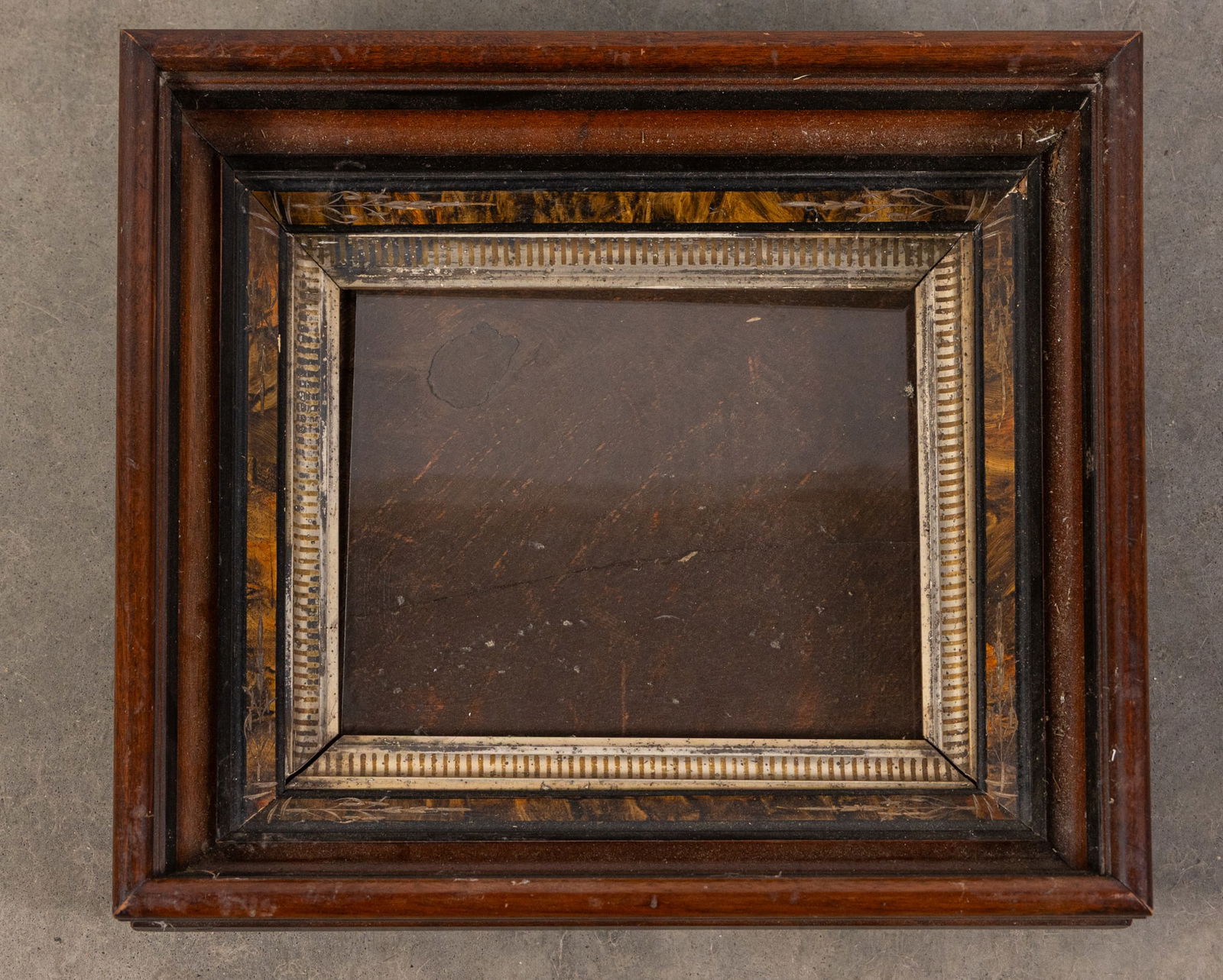 Antique Ornate Deep Well Frame (1 of 3)