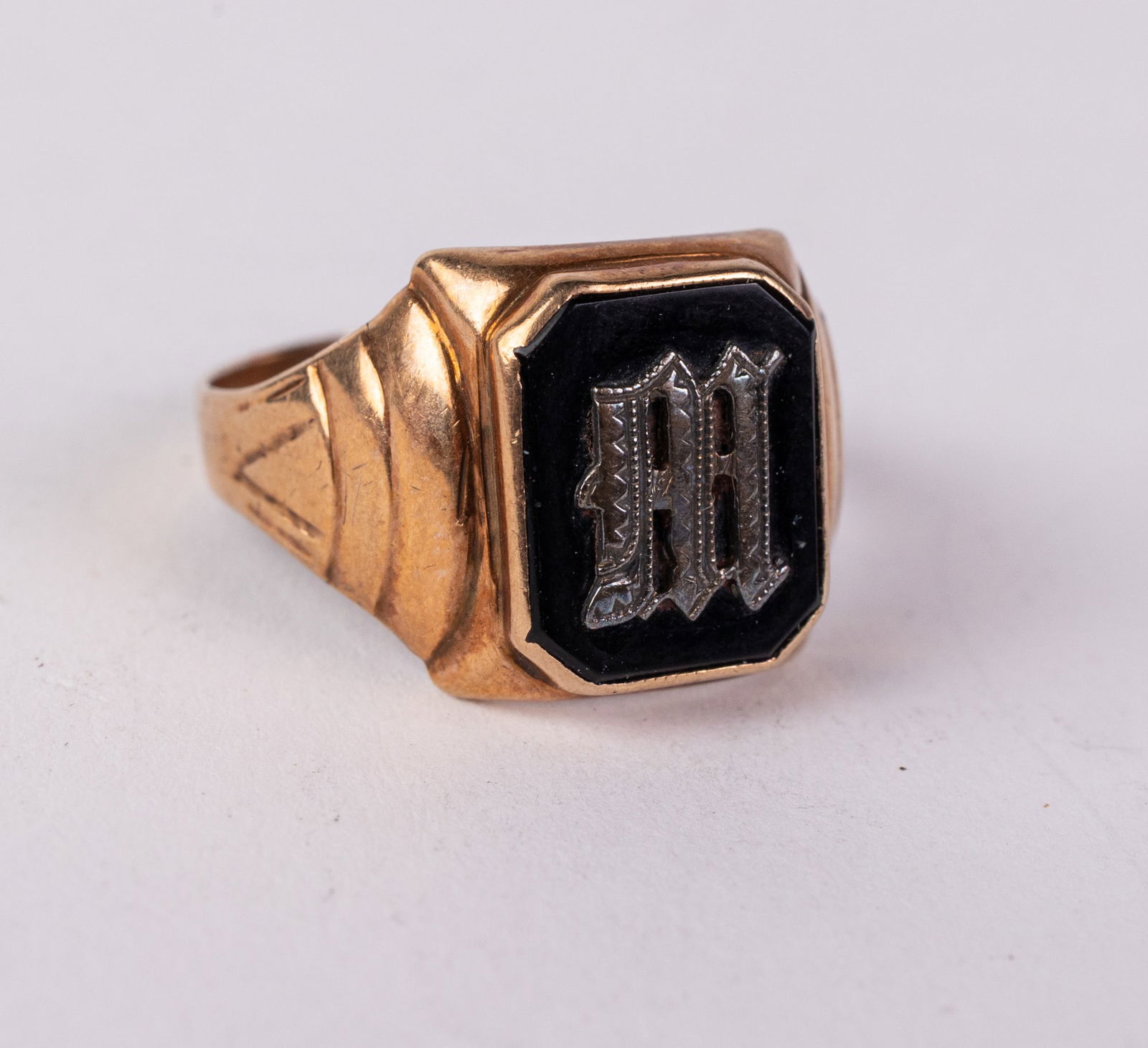 Vintage 10K Gold Ring (1 of 4)