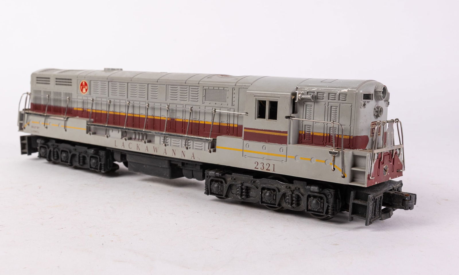Lionel O Scale #2321 Lackawanna FM Trainmaster Diesel Locomotive (1 of 8)
