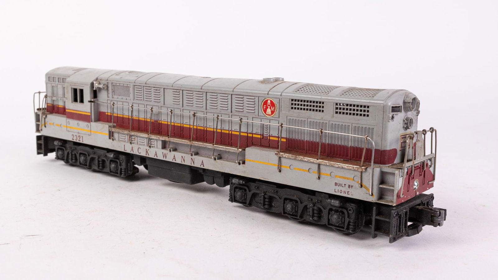 Lionel O Scale #2321 Lackawanna FM Trainmaster Diesel Locomotive (1 of 8)