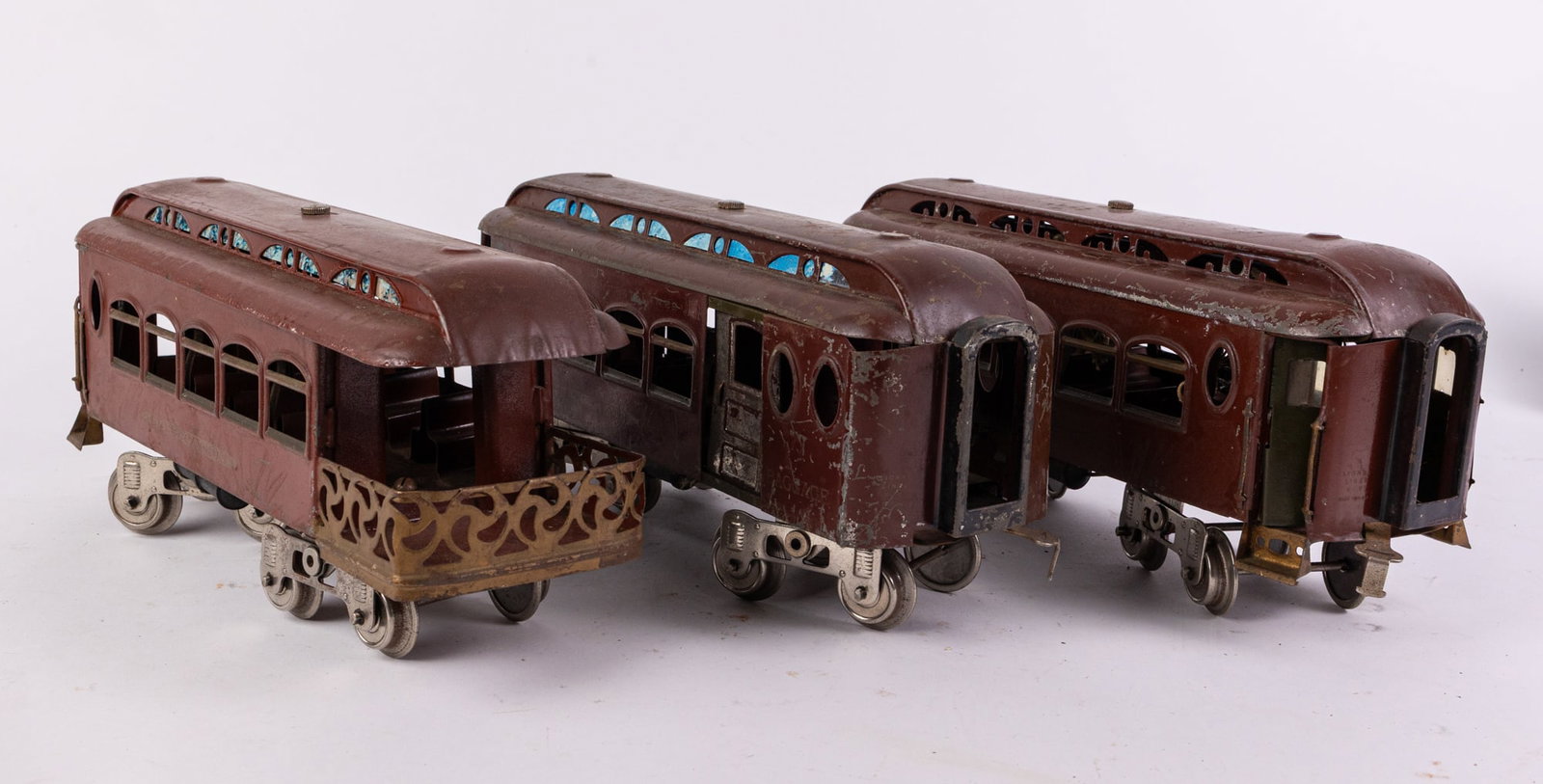 Lionel Prewar 180 Series Pullman/Observation Passenger Cars (1 of 10)