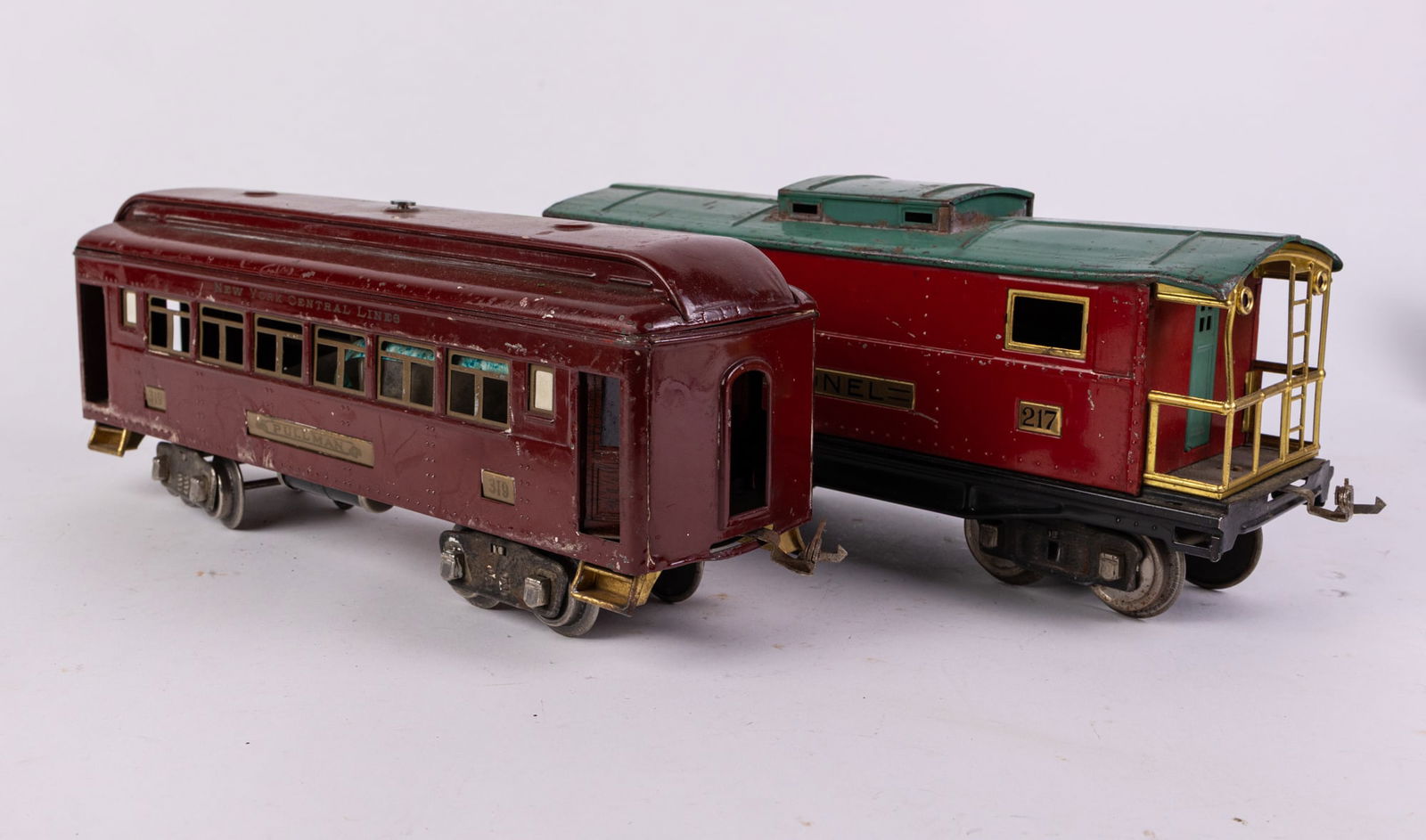 Lionel Prewar #217 Tender & #319 Pullman Passenger Car (1 of 5)