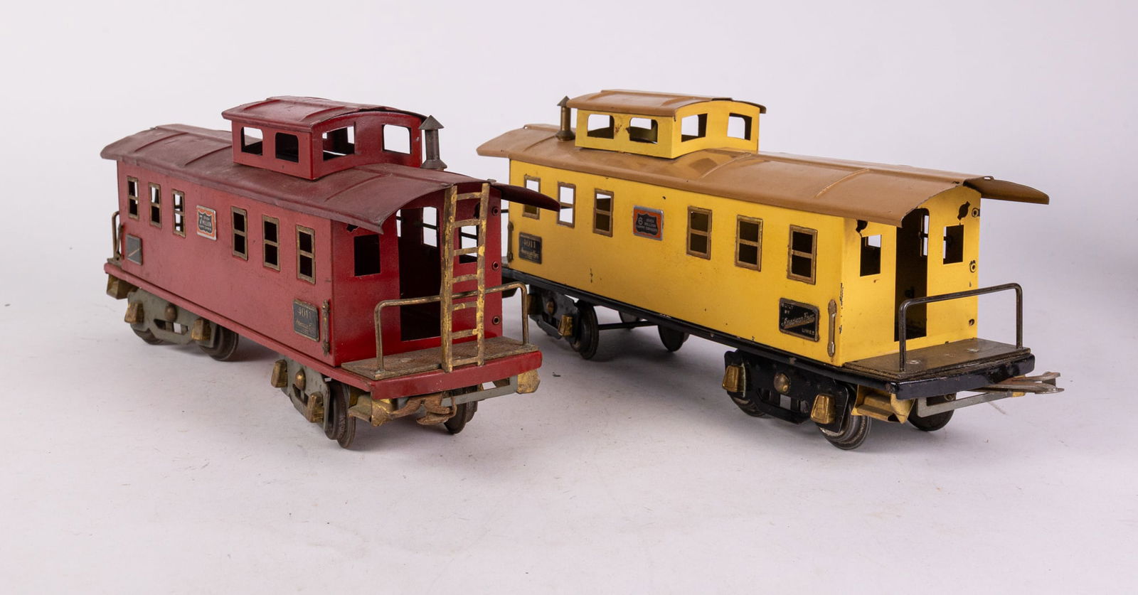 Two American Flyer 4011 Caboose Train Cars (1 of 10)