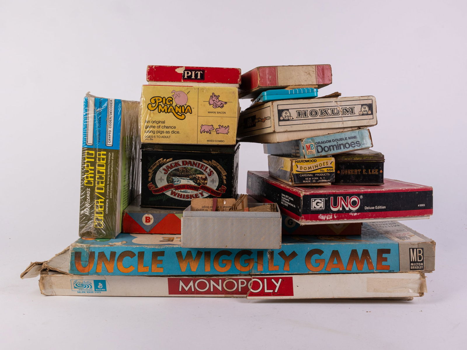 Large Lot of Vintage Board Games (1 of 5)