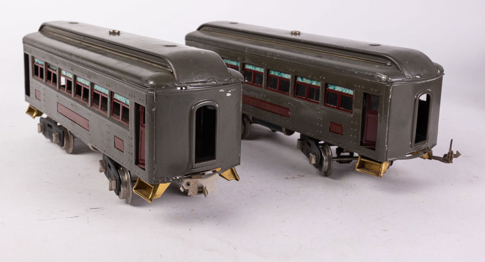 Two Lionel 339 Passenger Cars (1 of 3)
