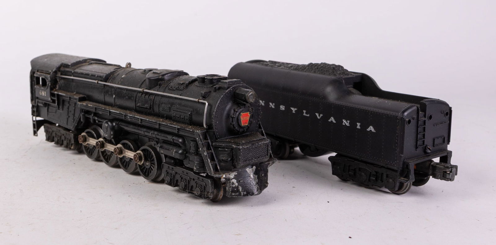 Lionel 681 Locomotive and 2671W Tender (1 of 8)