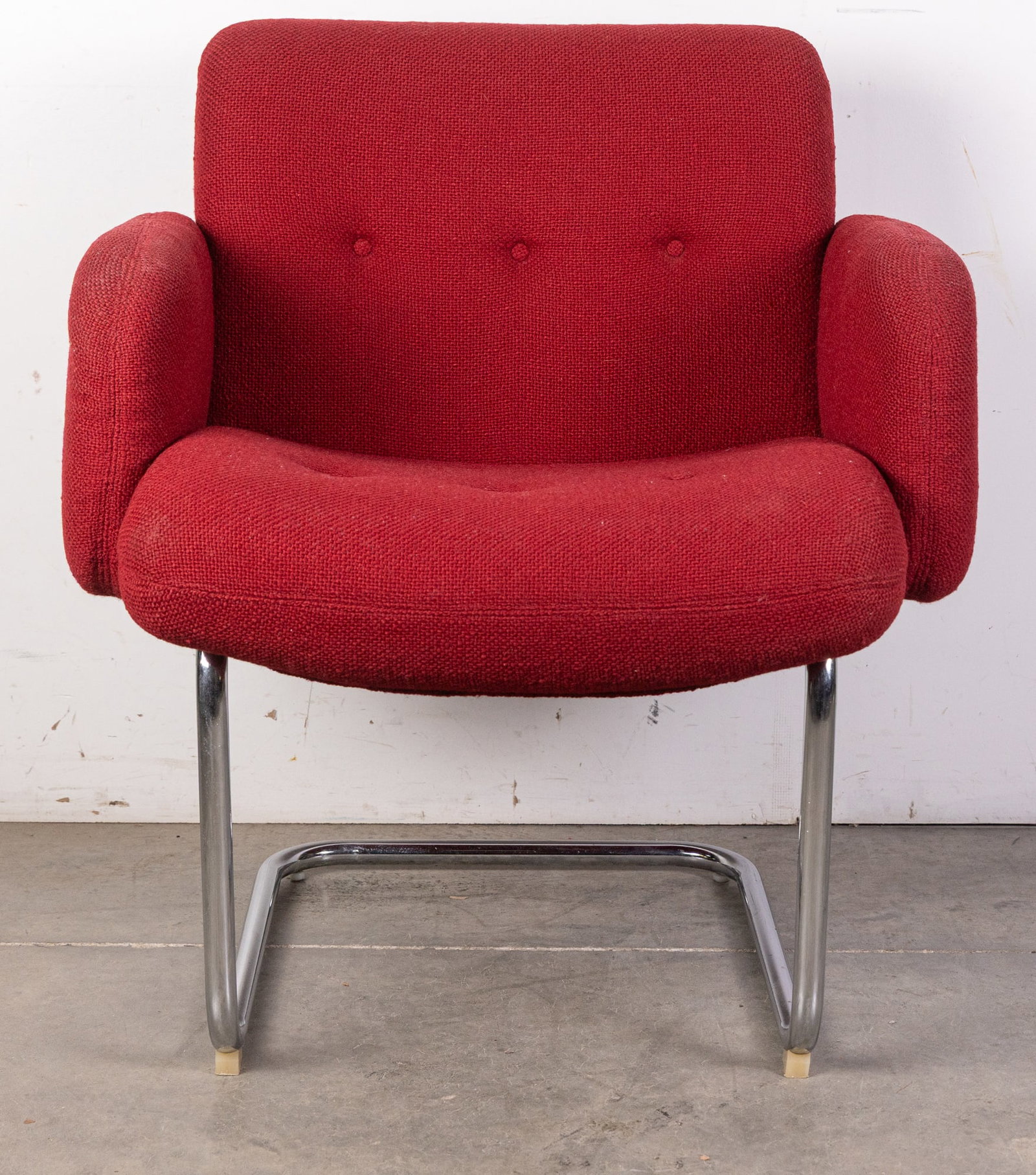 Harvey Probber (1922-2003) | Cantilever Lounge Chair in Red Hopsack Upholstery: An elegant mid‑century modern Harvey Probber cantilever lounge chair, upholstered in rich red hopsack fabric, showcasing Probber’s signature blend of comfort and refined structural form. S
