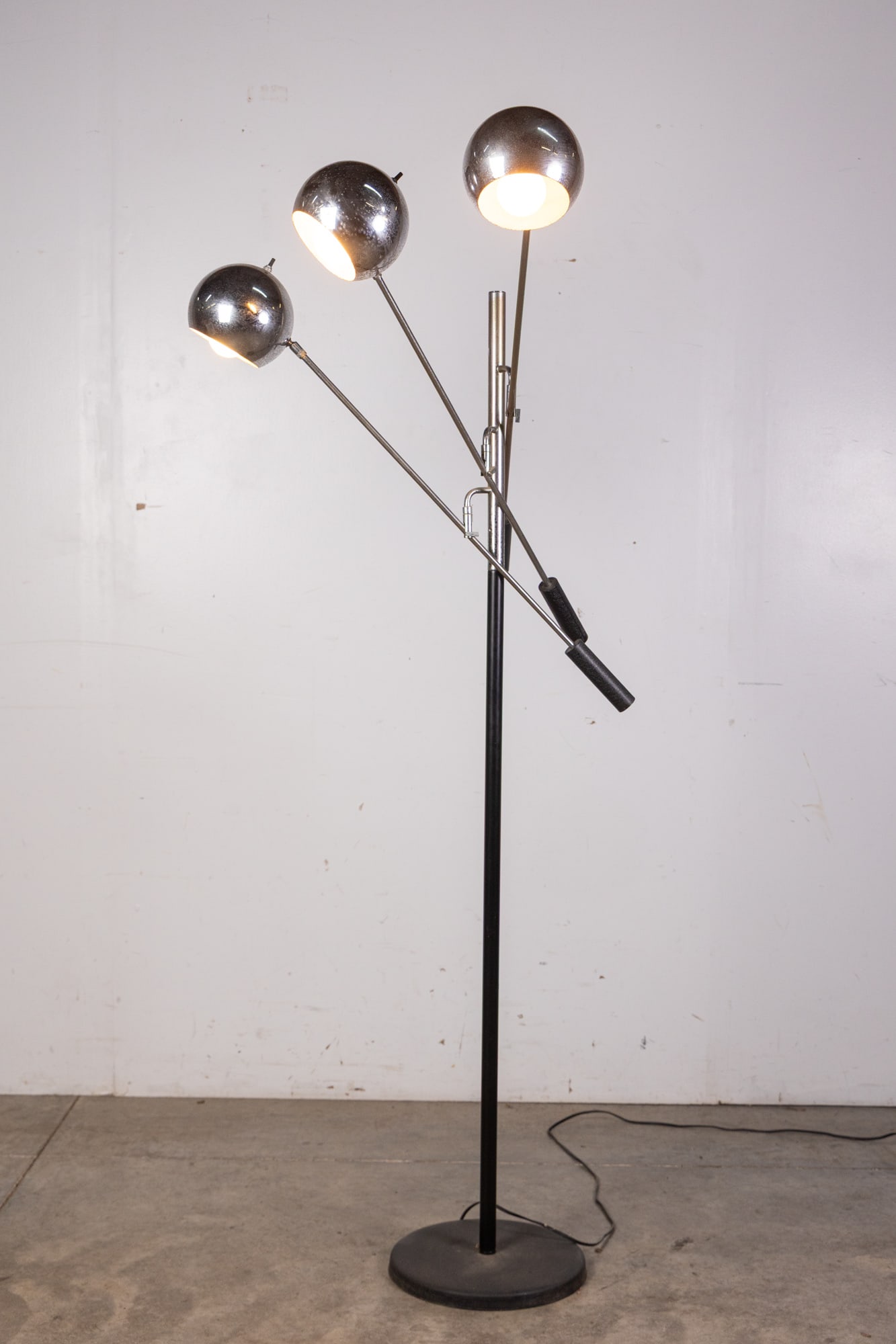 Robert Sonneman | Triennial Orbital Floor Lamp (1 of 8)