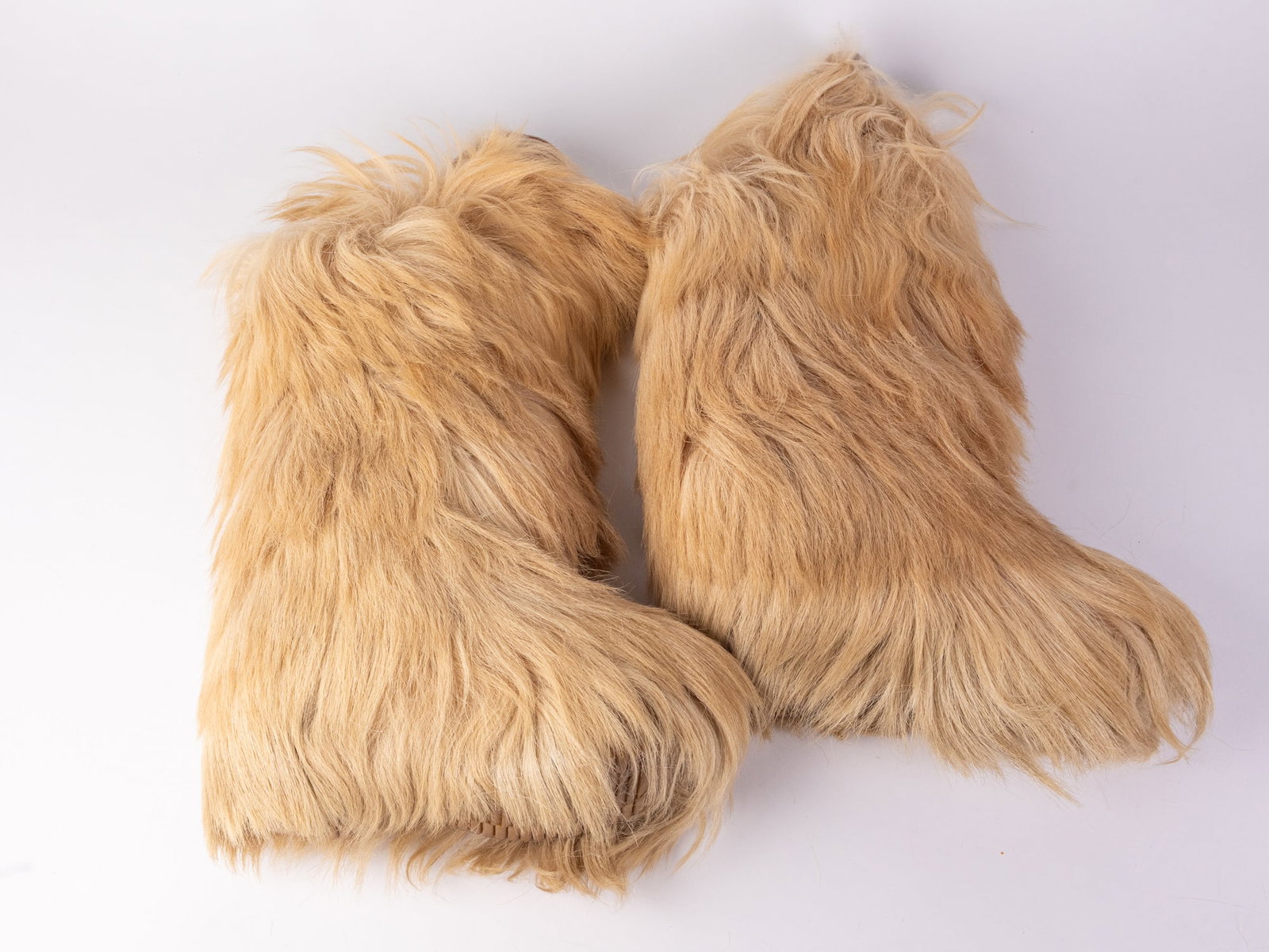 Italian Blonde Goat Fur "Ski" Style Boots (1 of 8)