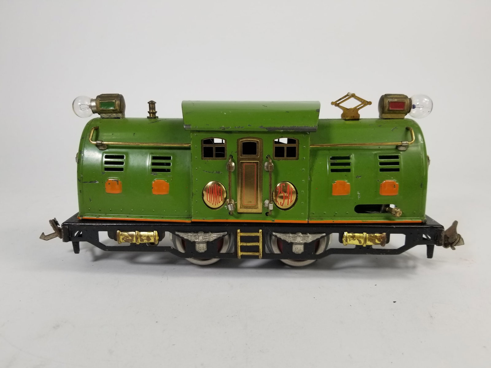 Lionel 254E Locomotive: Lionel 254E Locomotive Size 4" x 10" x 3" Literature Brooks Auction – Online Auction Terms & Conditions —————————————