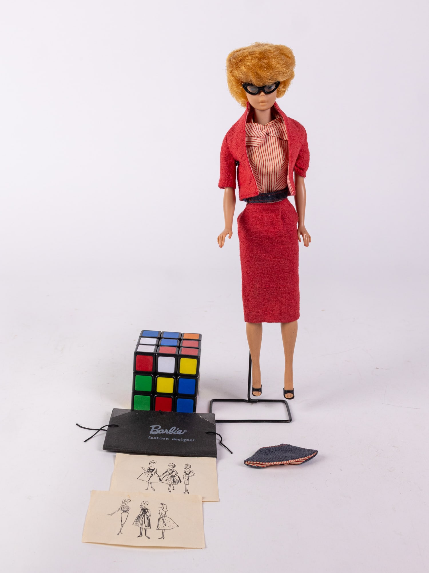 1960's Blonde Bubblecut Barbie in #981 "Busy Gal" Set [Complete] - 2