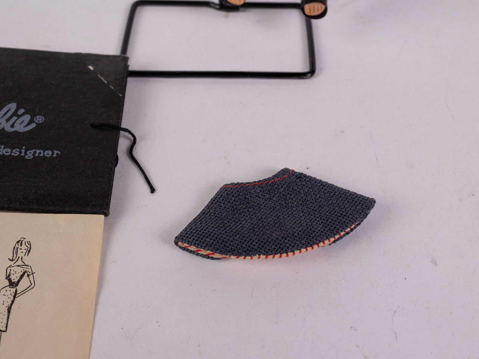 1960's Blonde Bubblecut Barbie in #981 "Busy Gal" Set [Complete] - 4