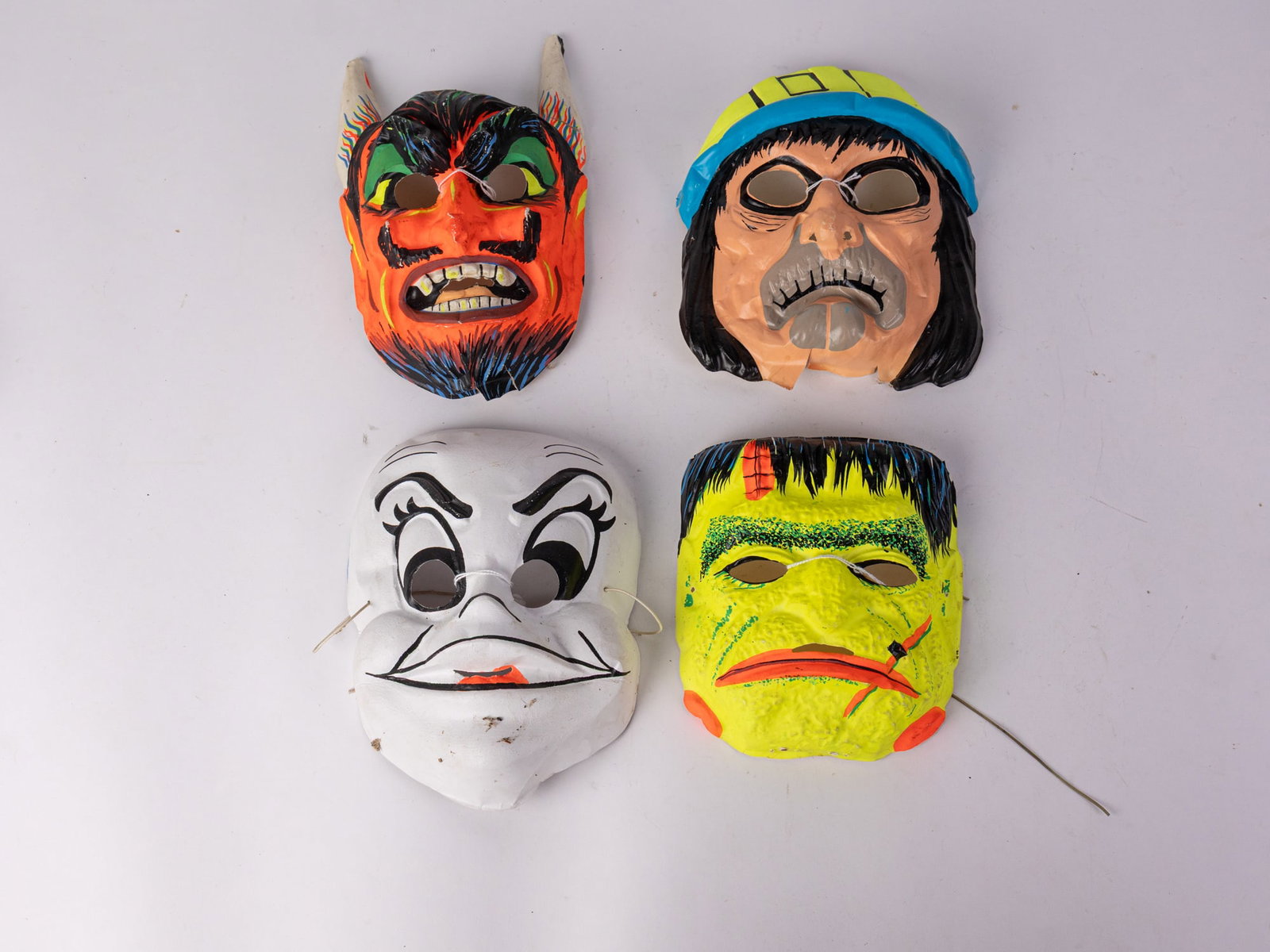 Vintage Halloween Costume Masks: Vintage Halloween Costume MasksSize7" x 12" x 12"Literature Brooks Auction is not responsible for outbids. Questions? Call the office at (856) 694-2960 or email us directly at info@brooks.auction. 