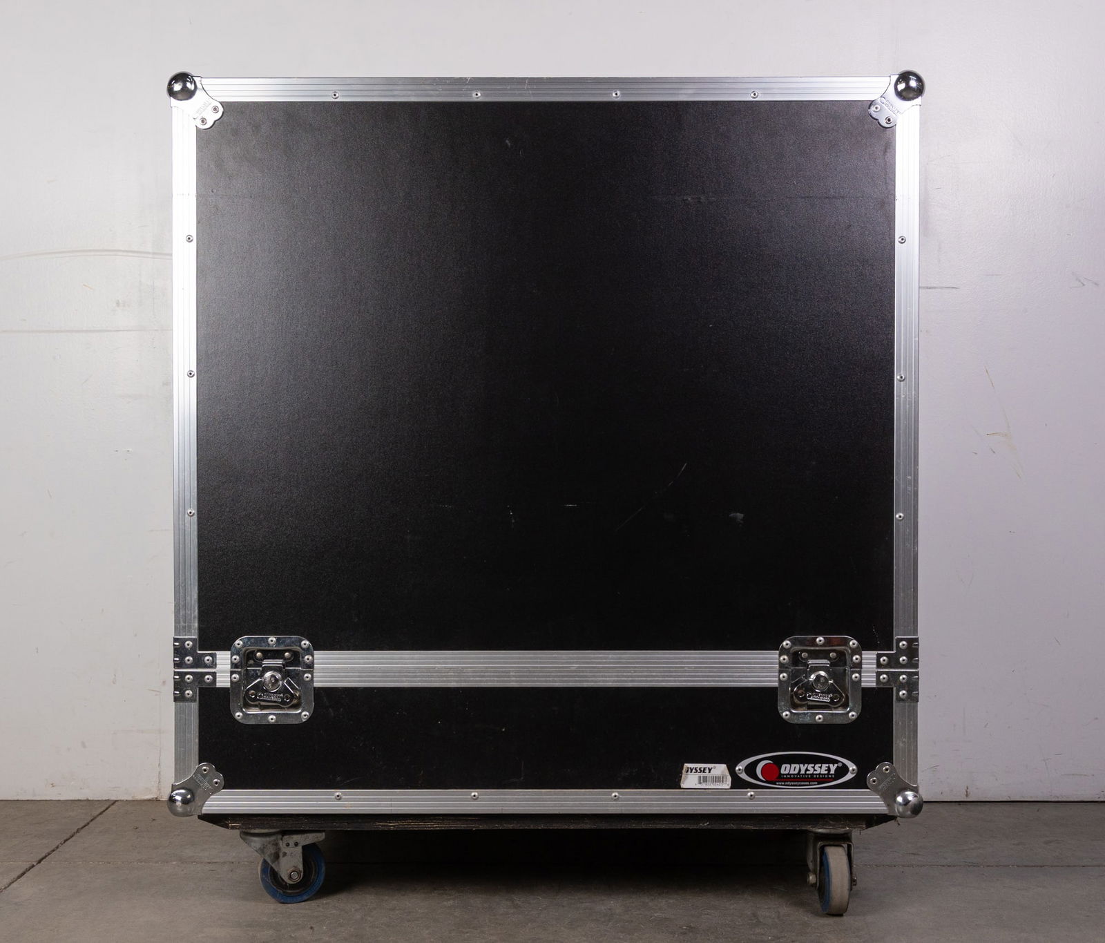 Odyssey 4x12 Guitar Cabinet Flight Case (1 of 2)