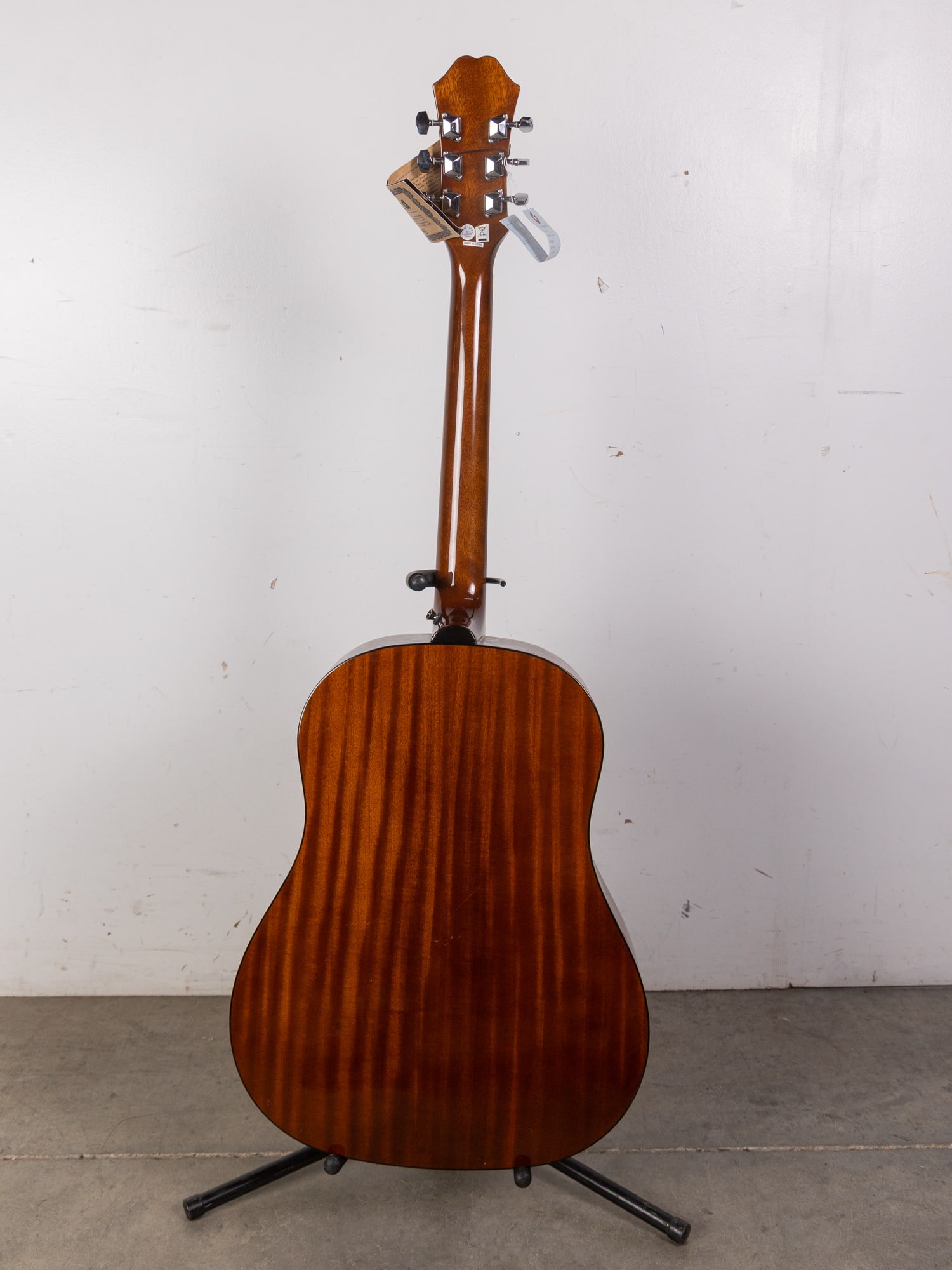 Epiphone AJ-100 NA Acoustic Guitar in Road Runner Hard Shell Case - 4