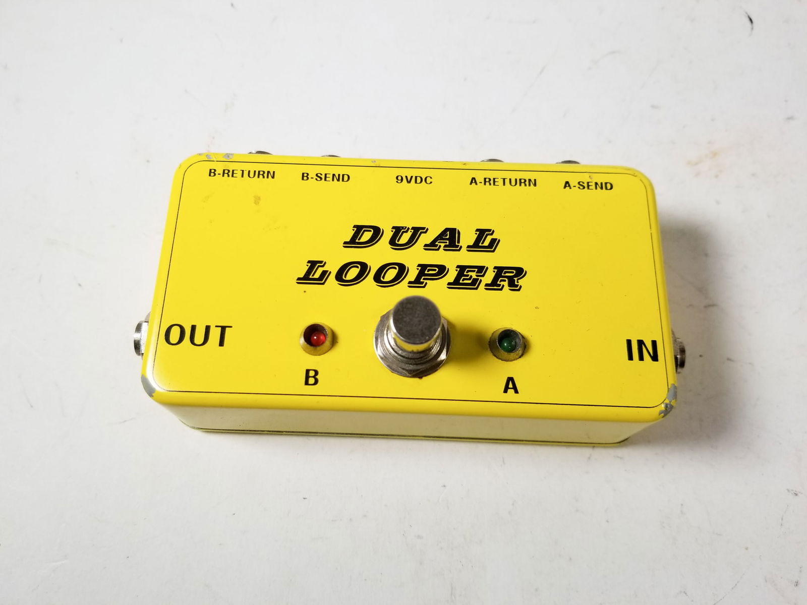 True Bypass Dual Looper Pedal: True Bypass Dual Looper Pedal Size 2" x 4" x 1" Literature Brooks Auction – Online Auction Terms & Conditions ————————————