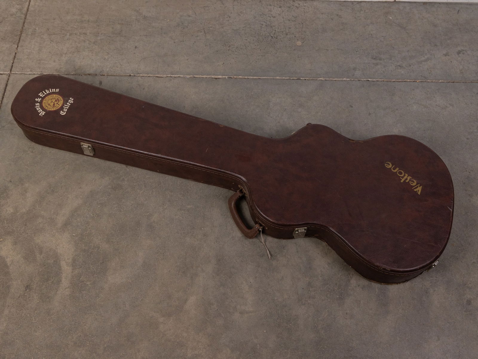 Westone David & Elkins College Brown Hard Guitar Case (1 of 2)