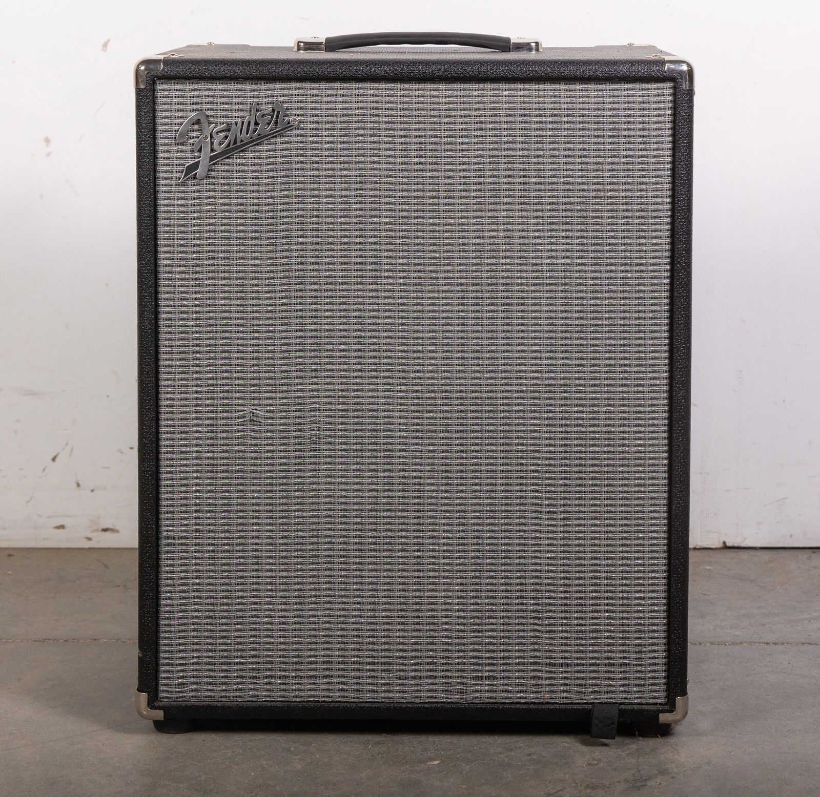 Fender Cabinet Amplifier: Fender Cabinet Amplifier, unknown model, untested.Size24" x 19" x 14"LiteratureBrooks Auction – Online Auction Terms & Conditions