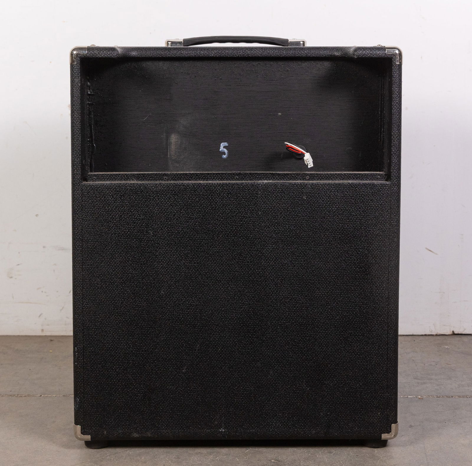 Fender Cabinet Amplifier - 2