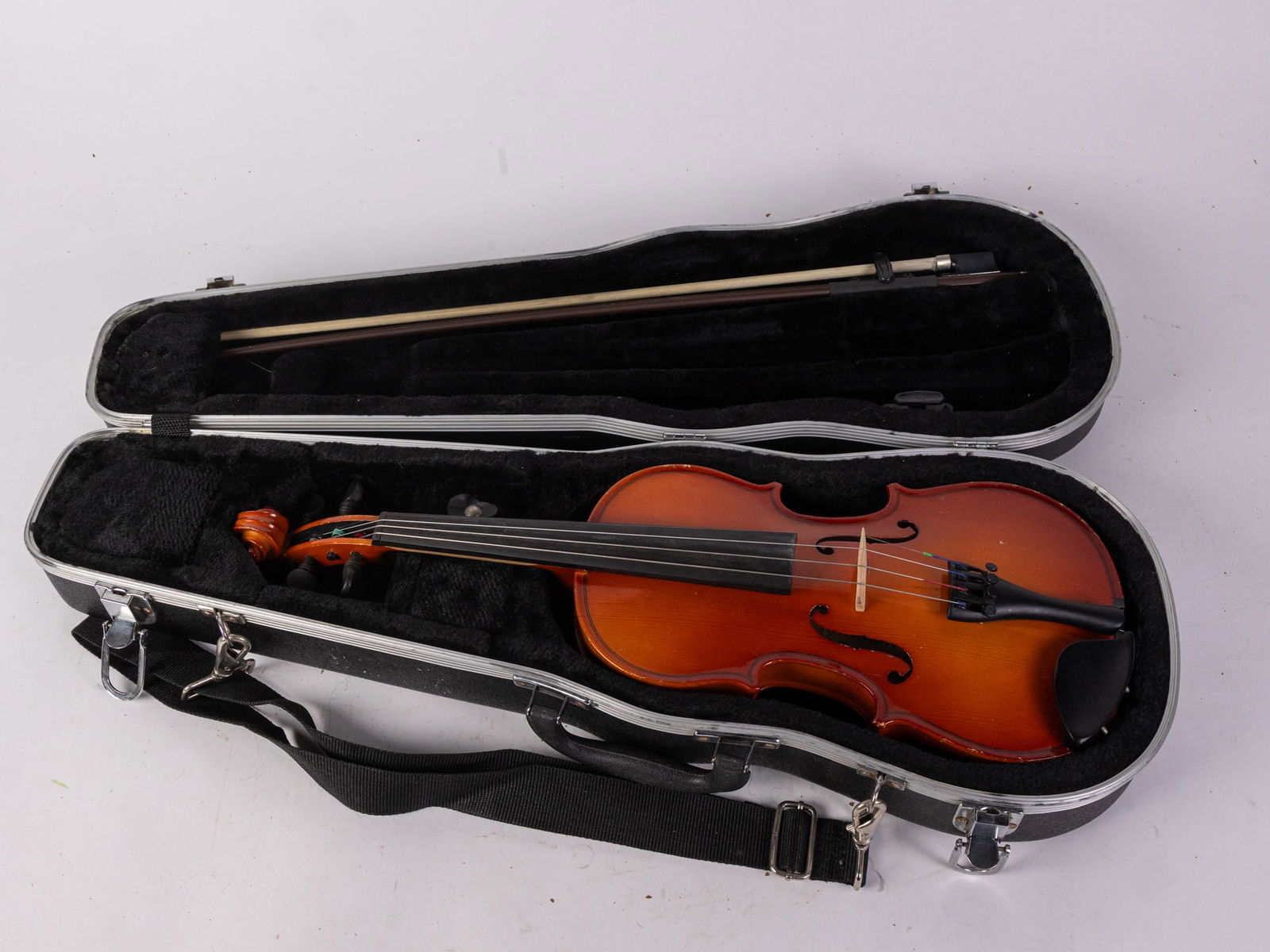 Leon Aubert Stradivarius Copy Violin in Case (1 of 6)