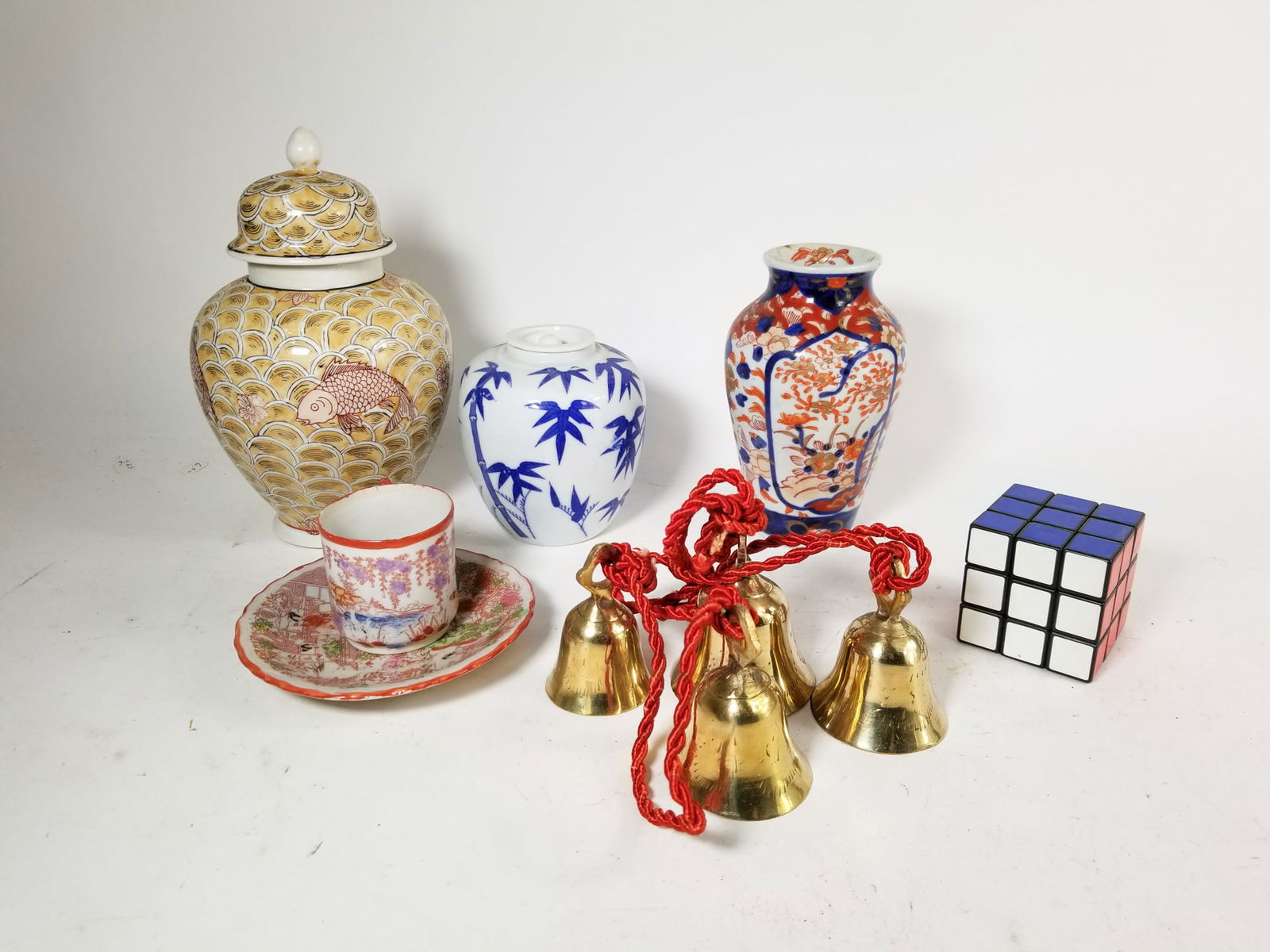 Lot of Vintage Asian Decor (1 of 4)