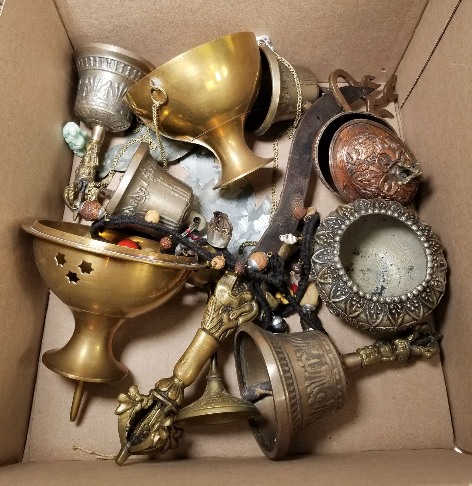 Lot of Vintage East Asian Brass Artwork and Decor: Lot of Vintage East Asian Brass Artwork and DecorSize7" x 12" x 12"LiteratureBrooks Auction – Online Auction Terms & Conditions